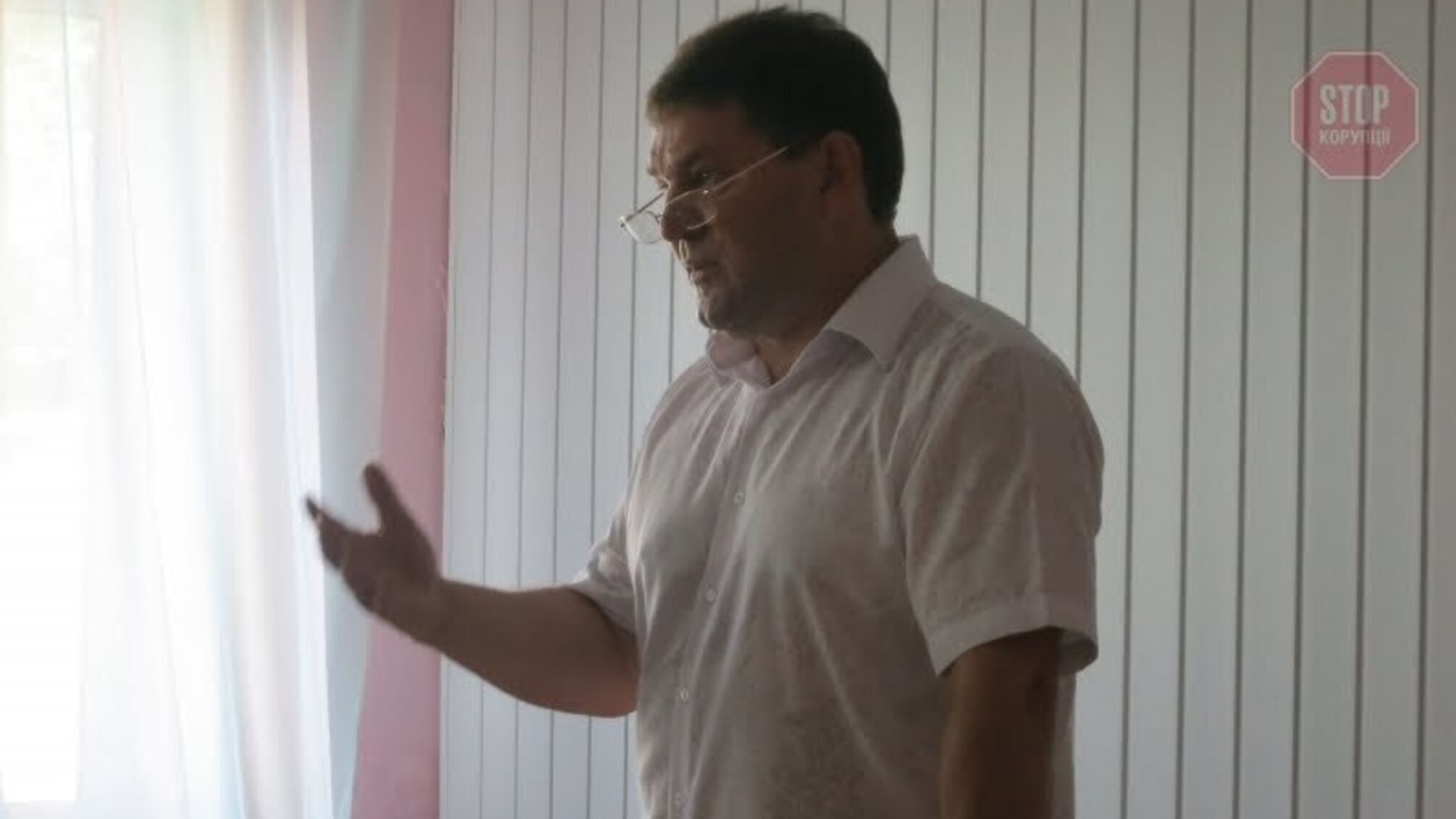 З пенсії та зарплати: на Харківщині родина сільського голови розжилась автомобілями