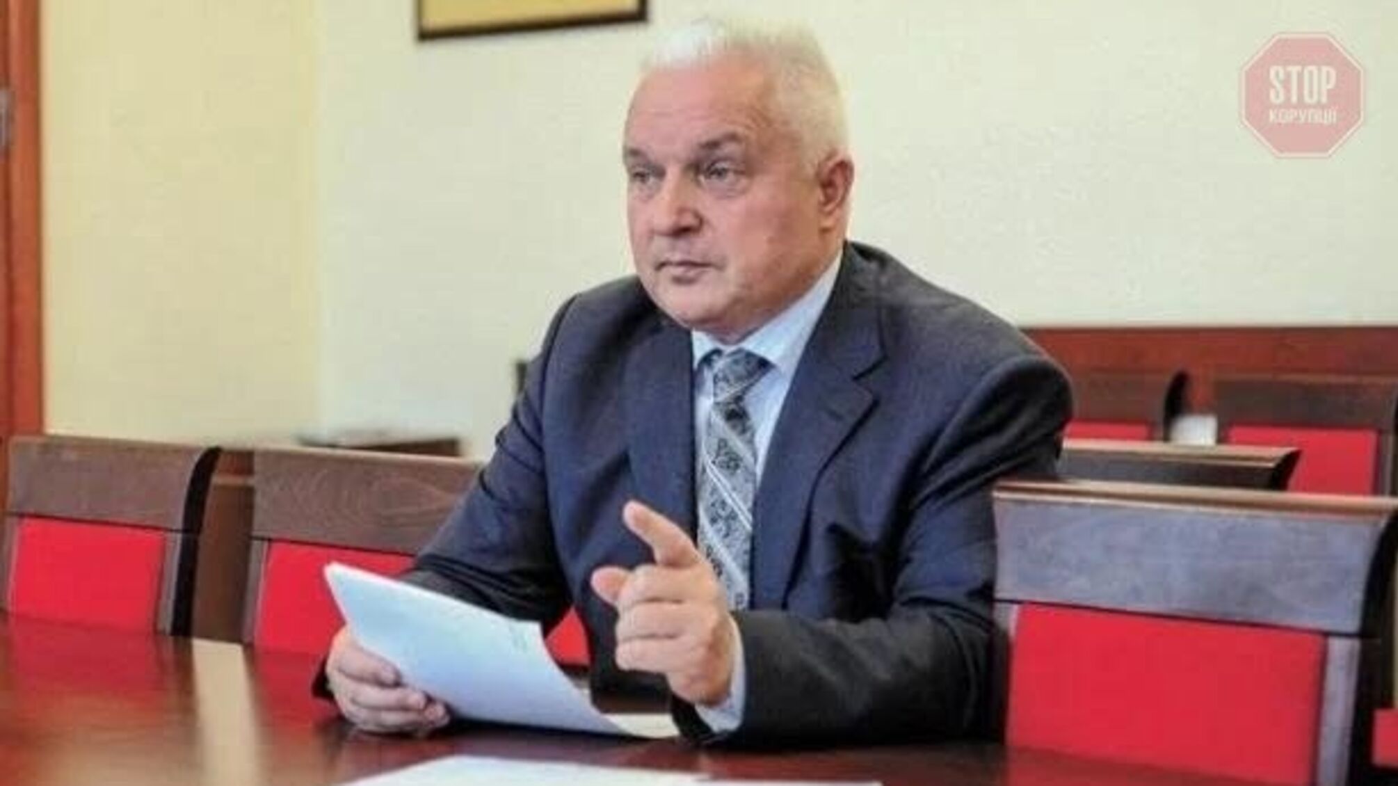 Доньці мера Борисполя Федорчука подарували 5-кімнатну квартиру, а заступника взяли на хабарі