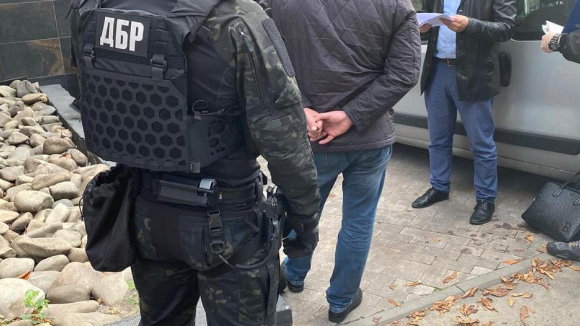 80 000 доларів США за «позитивне» проведення комплексної експертизи під час розслідування кримінального провадження та подальшого його закриття