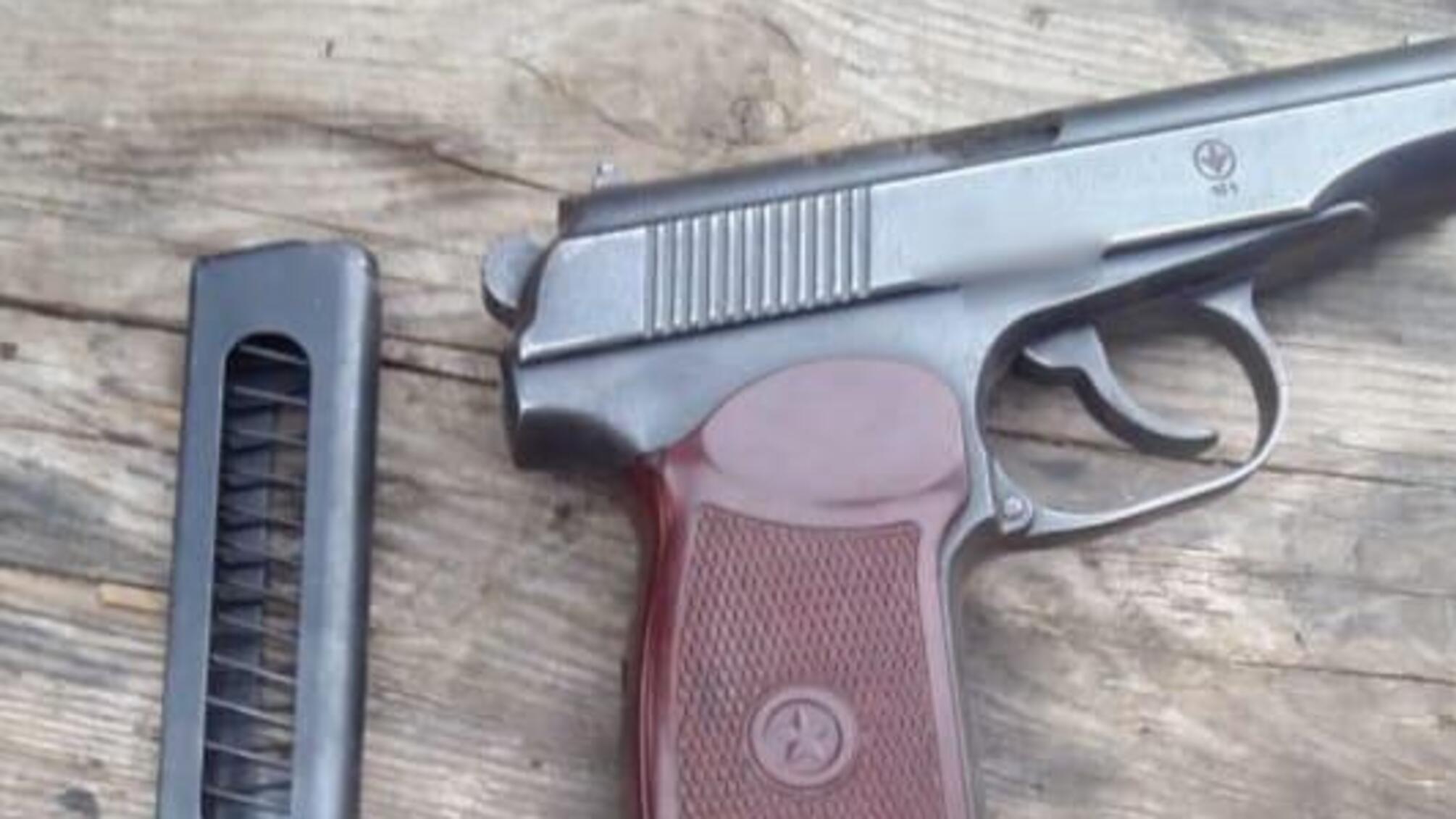 Поліцейські викрили жителя Біляївського району у зберіганні зброї та боєприпасів