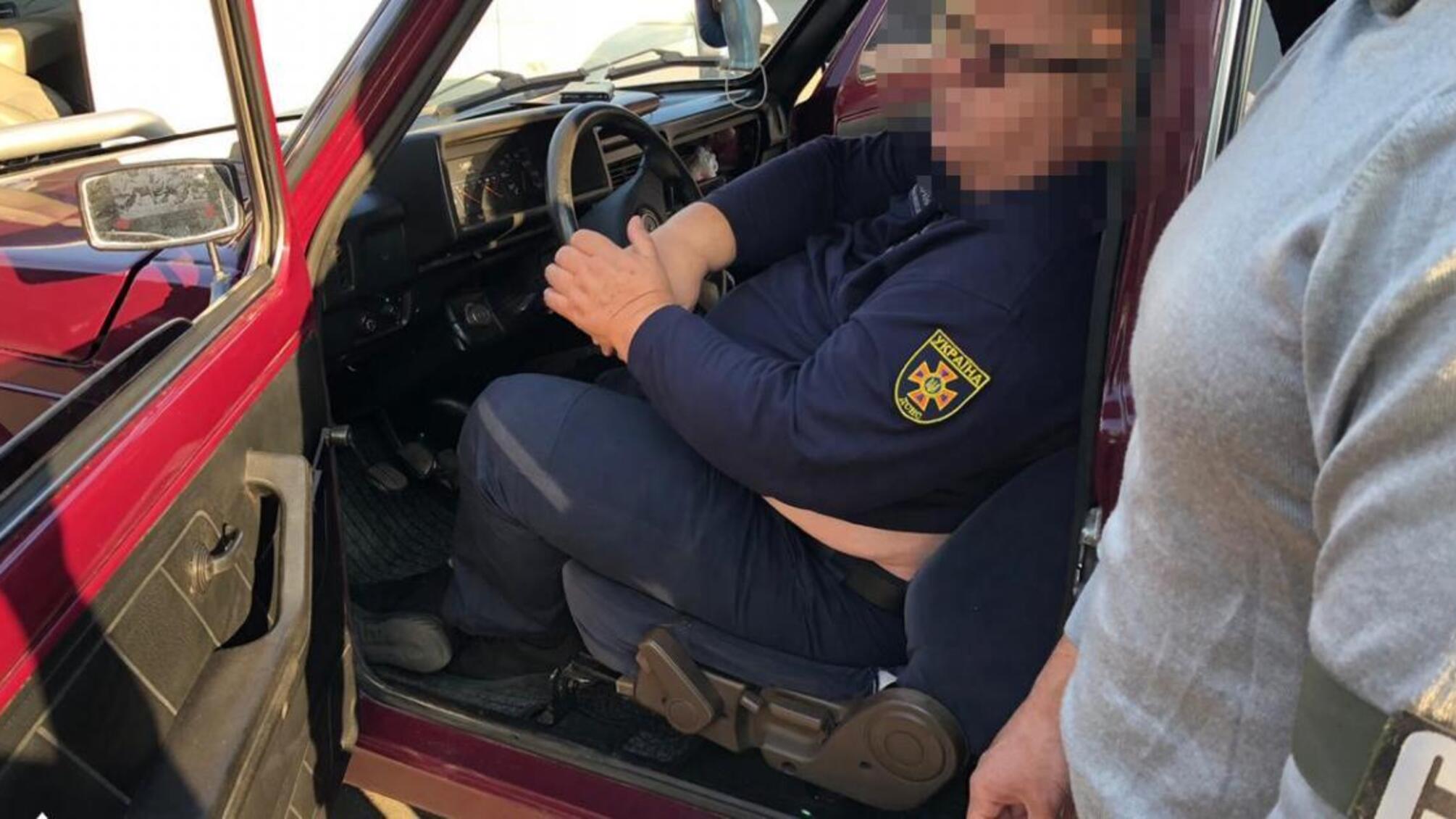 Колишнього заступника начальника загону судитимуть через хабар за заниження вартості на використання техніки ДСНС