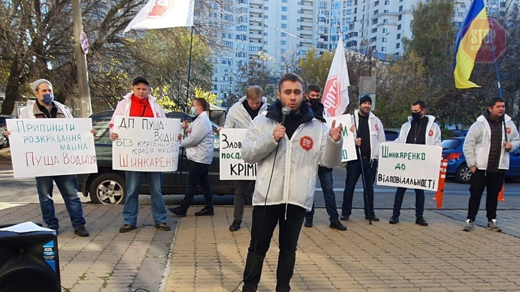 Державне підприємство — на металобрухт: директора агрокомбінату у Пуща-Водиці упіймали на розкраданнях