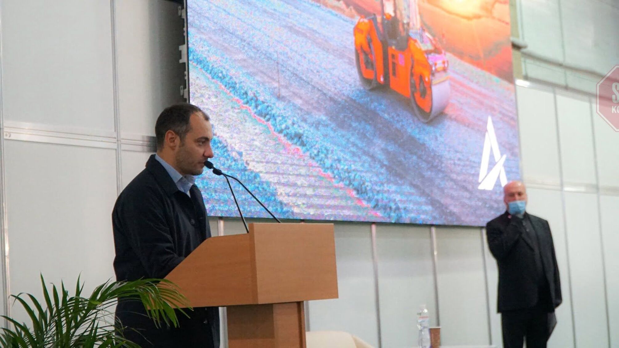 Амбітні плани на 2021 рік: “Укравтодор” хоче відремонтувати майже 7000 кілометрів доріг