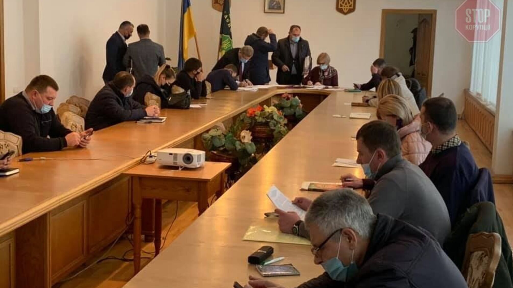 Проти прозорості? Громрада лісівників Львівщини судитиметься з журналістом “СтопКору”