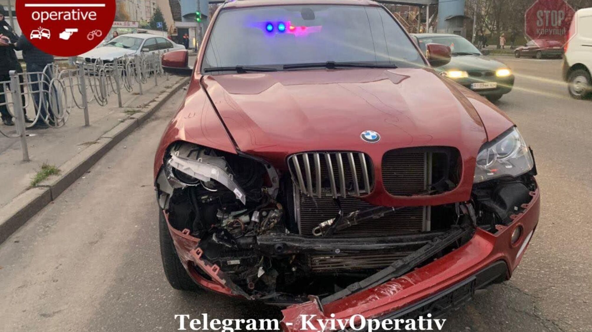 У столиці біля автовокзалу сталася ДТП, є постраждалий (фото)