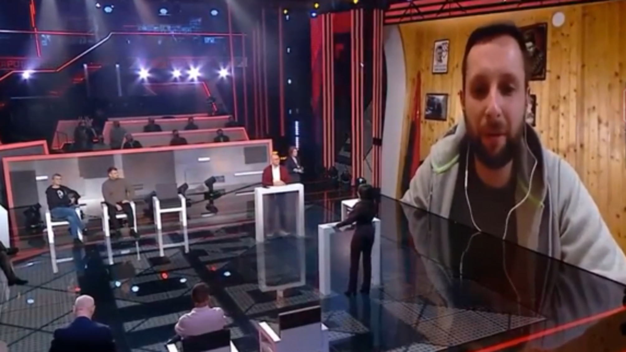 “Йди у КВК!”: екснардепи Добкін і Парасюк почали скандалити під час прямого ефіру (відео)