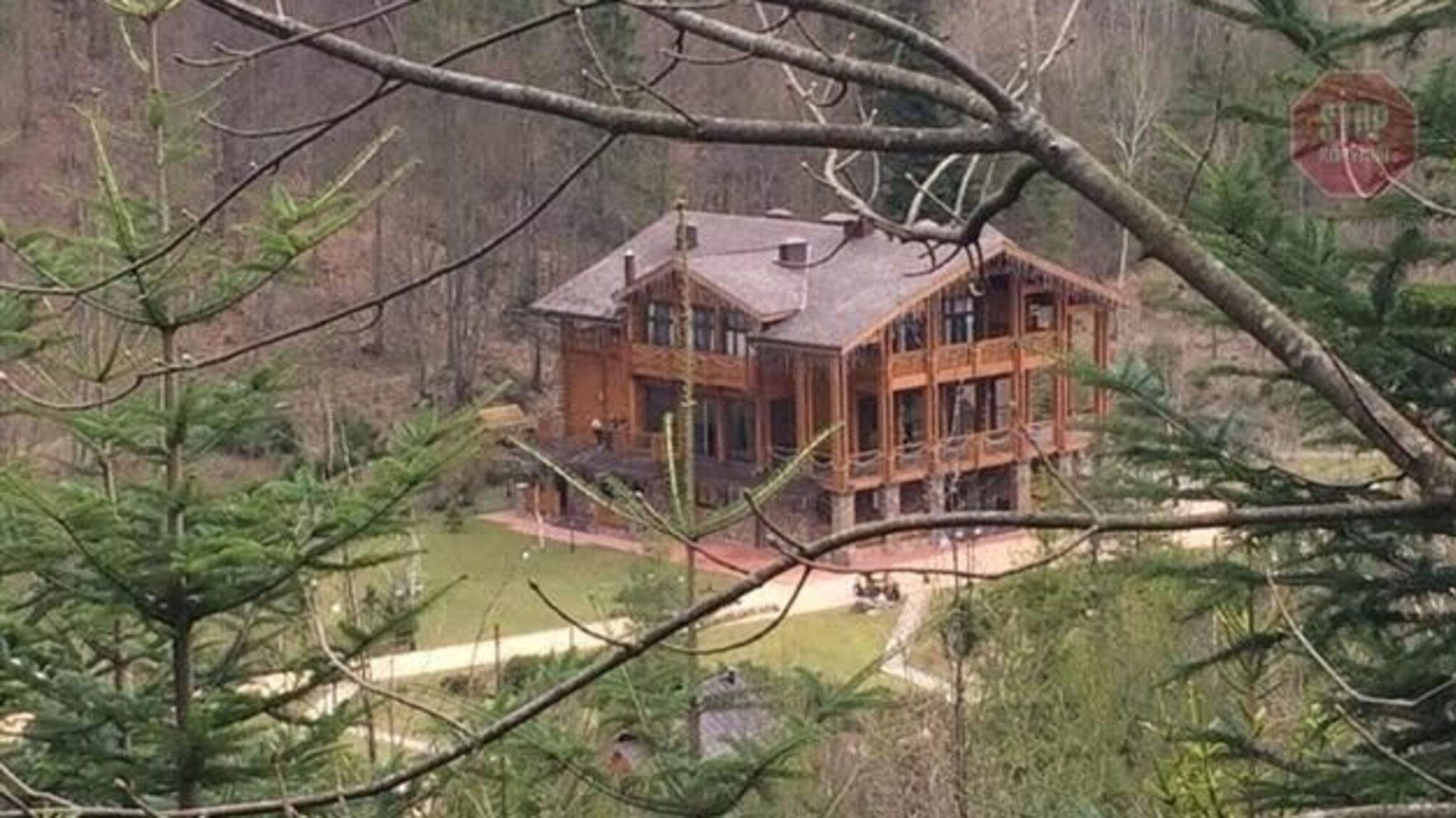 Будівництво «дачі Медведчука» профінансували коштом організації глухих, – ЗМІ