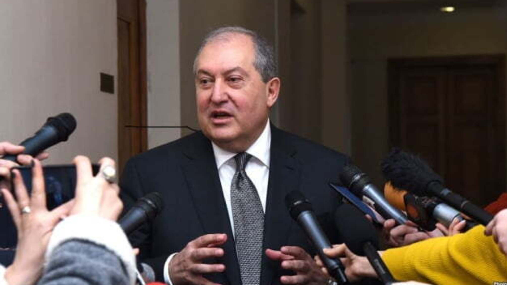 Президент Вірменії анонсував позачергові парламентські вибори