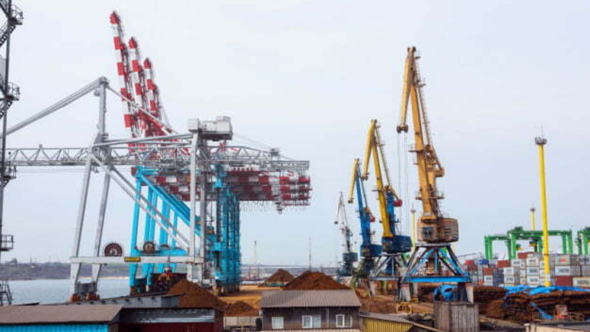 Порт Південний досяг рекордного обсягу вантажопереробки