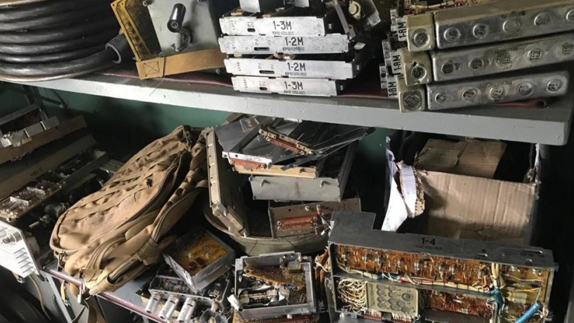 Пошкодження та викрадення комплектувальних частин вартістю 960 000 грн - військовослужбовець Хмельниччини постане перед судом