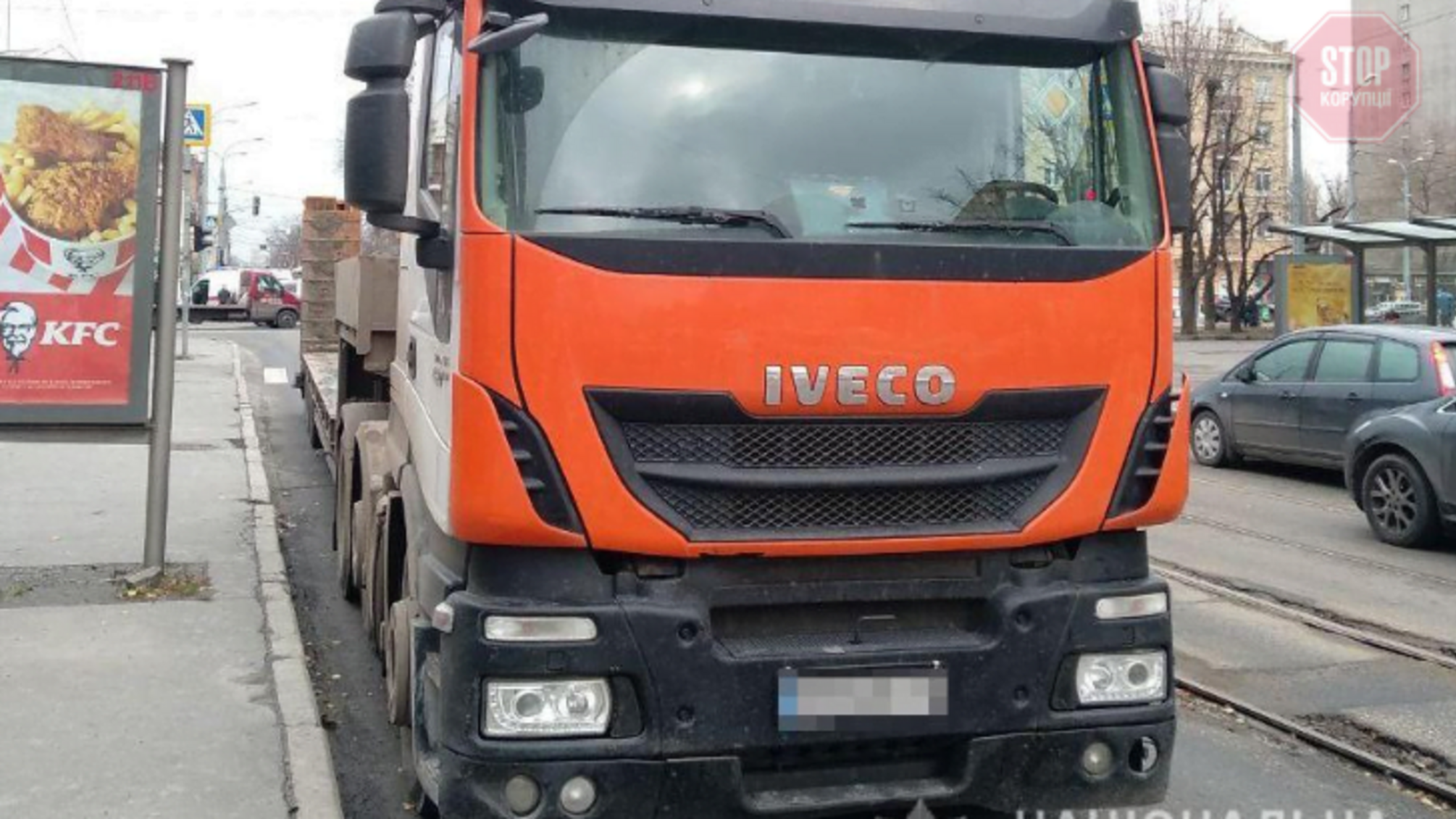 У Харкові вантажівка насмерть збила жінку на пішохідному переході (фото)