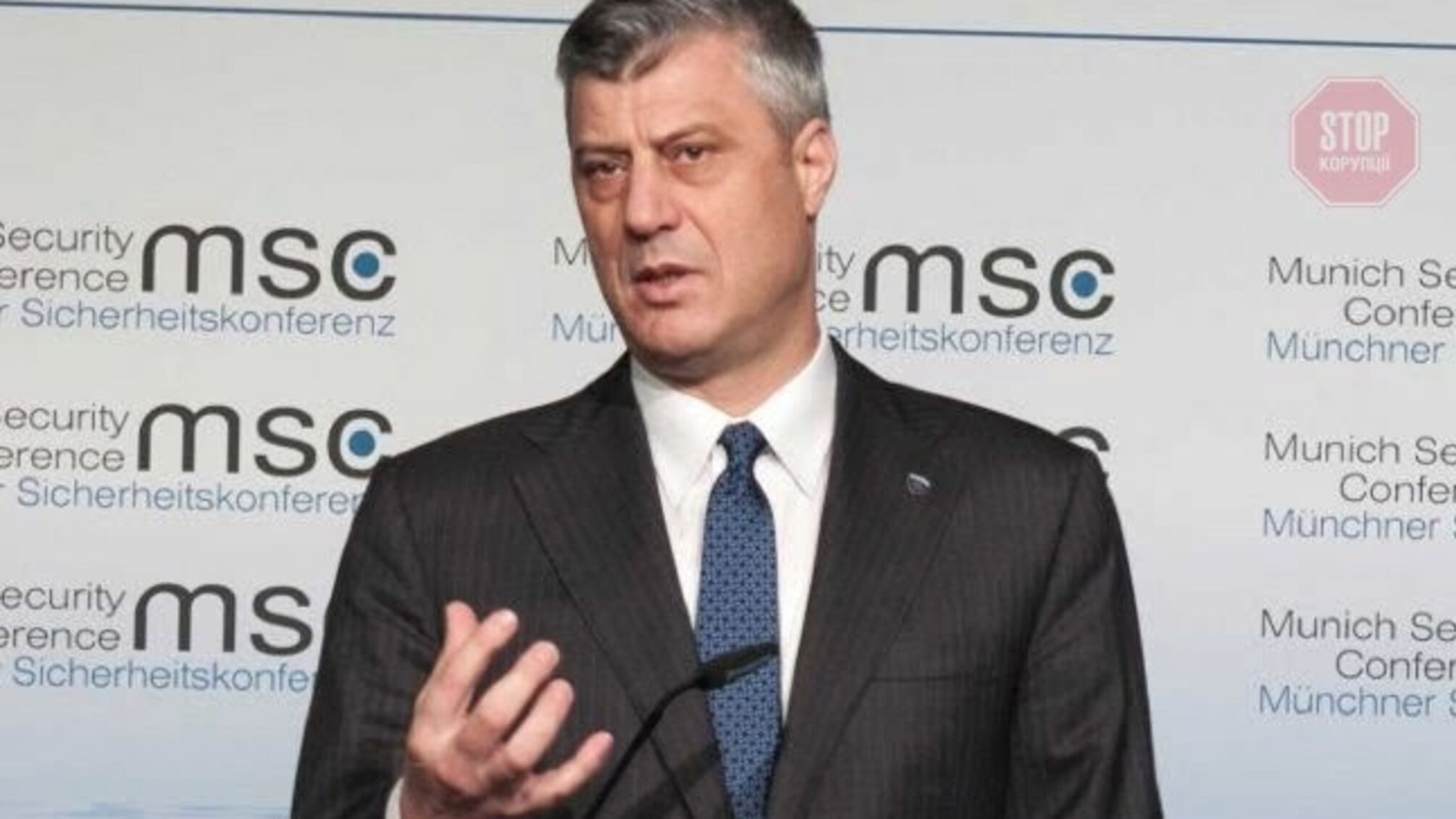 Звинувачують у воєнних злочинах: президент Косово подав заяву про відставку