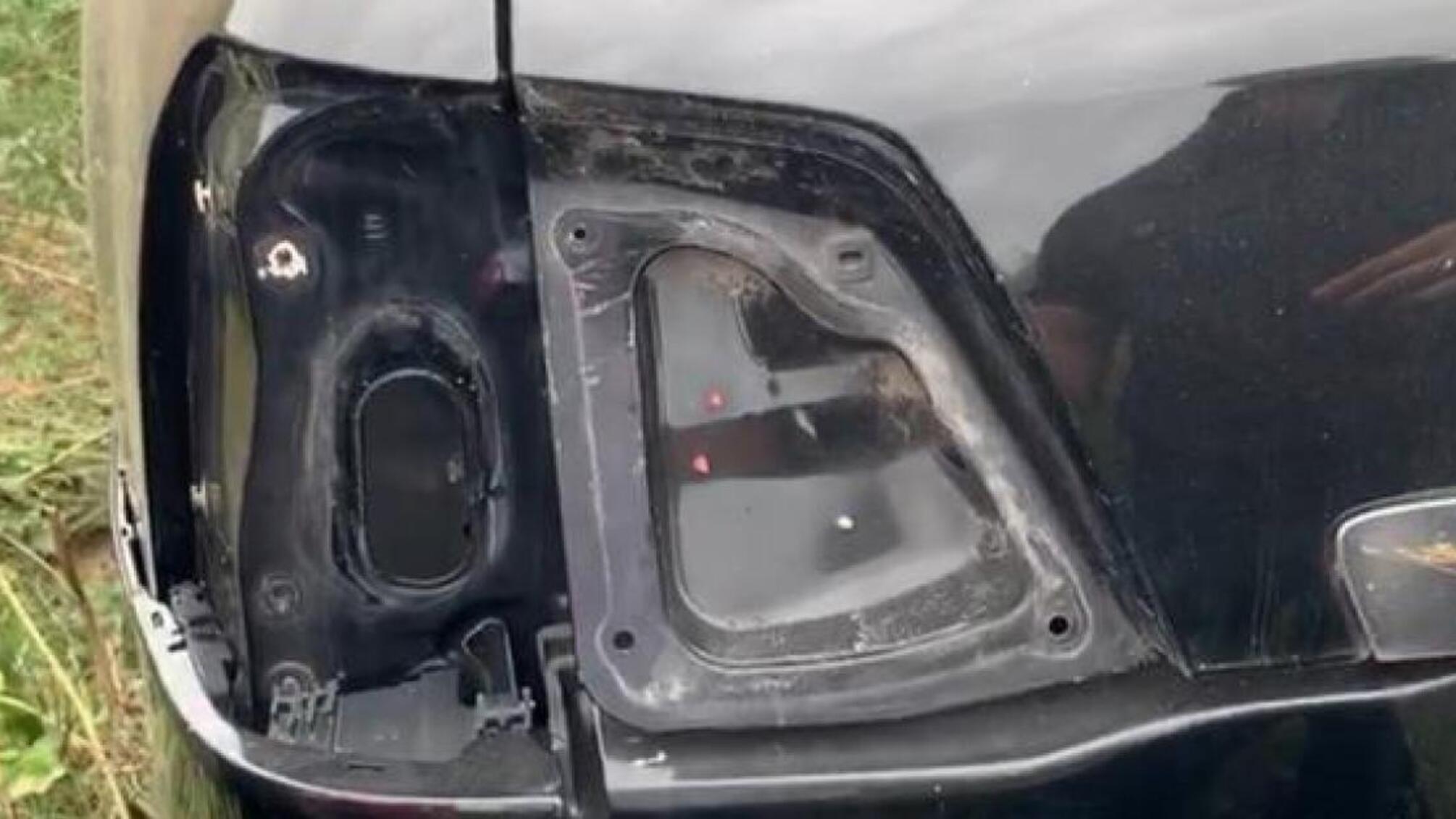 Слідчі ДБР повідомили про підозру харківському поліцейському, який розкомплектував на спецмайданчику автомобіль «Toyota»