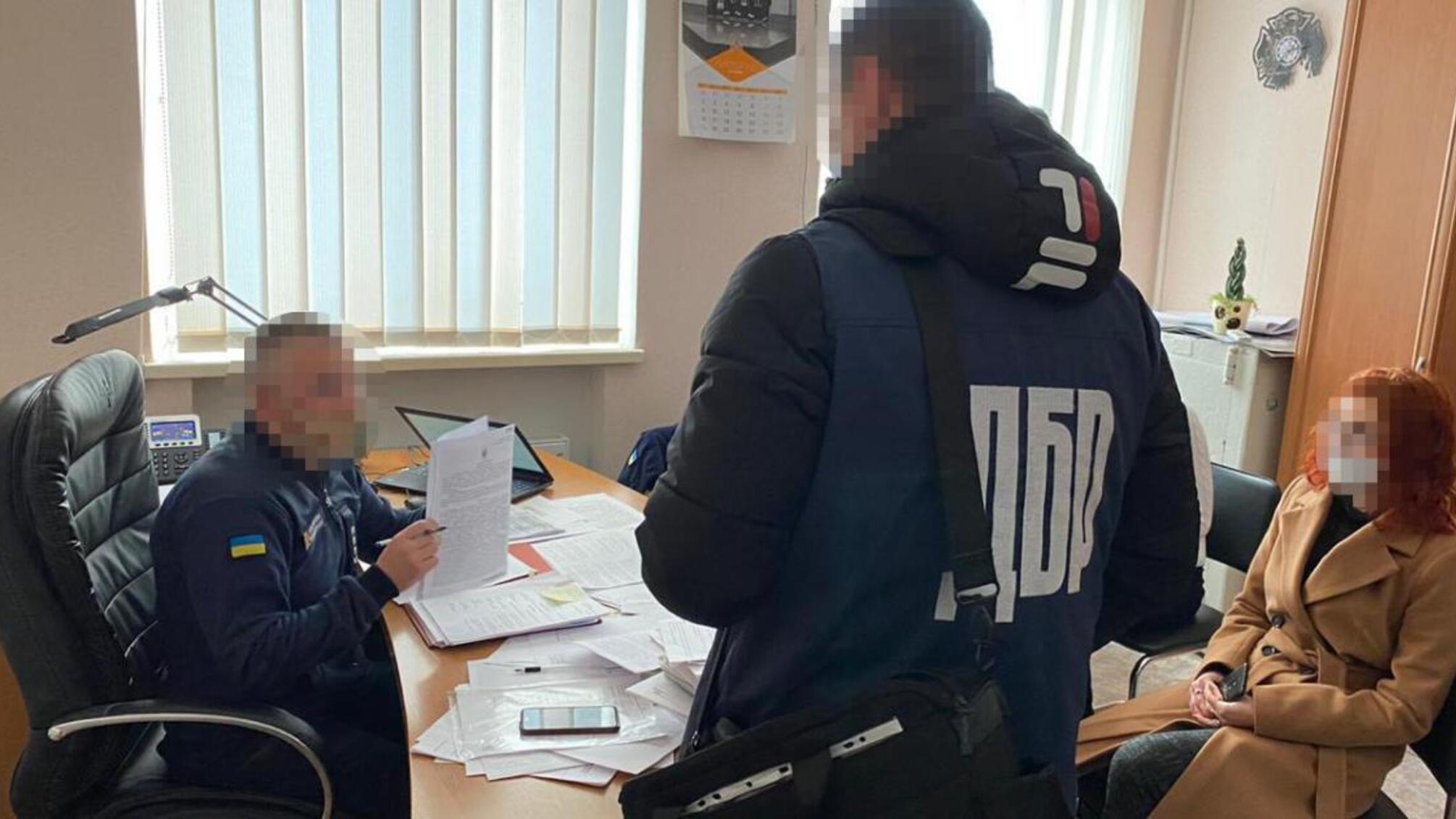 Масштабні пожежі на території Луганської області – ДБР провело обшуки у посадовців ДСНС (ВІДЕО)