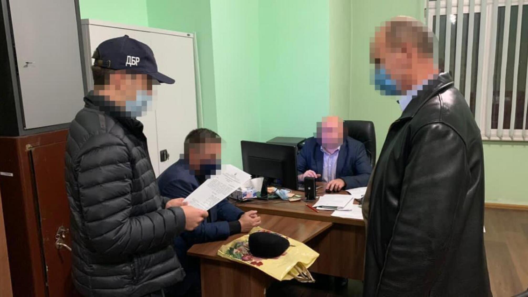 52 тисячі гривень за умовно-дострокове звільнення - ДБР повідомило про підозру ексначальнику установи виконання покарань