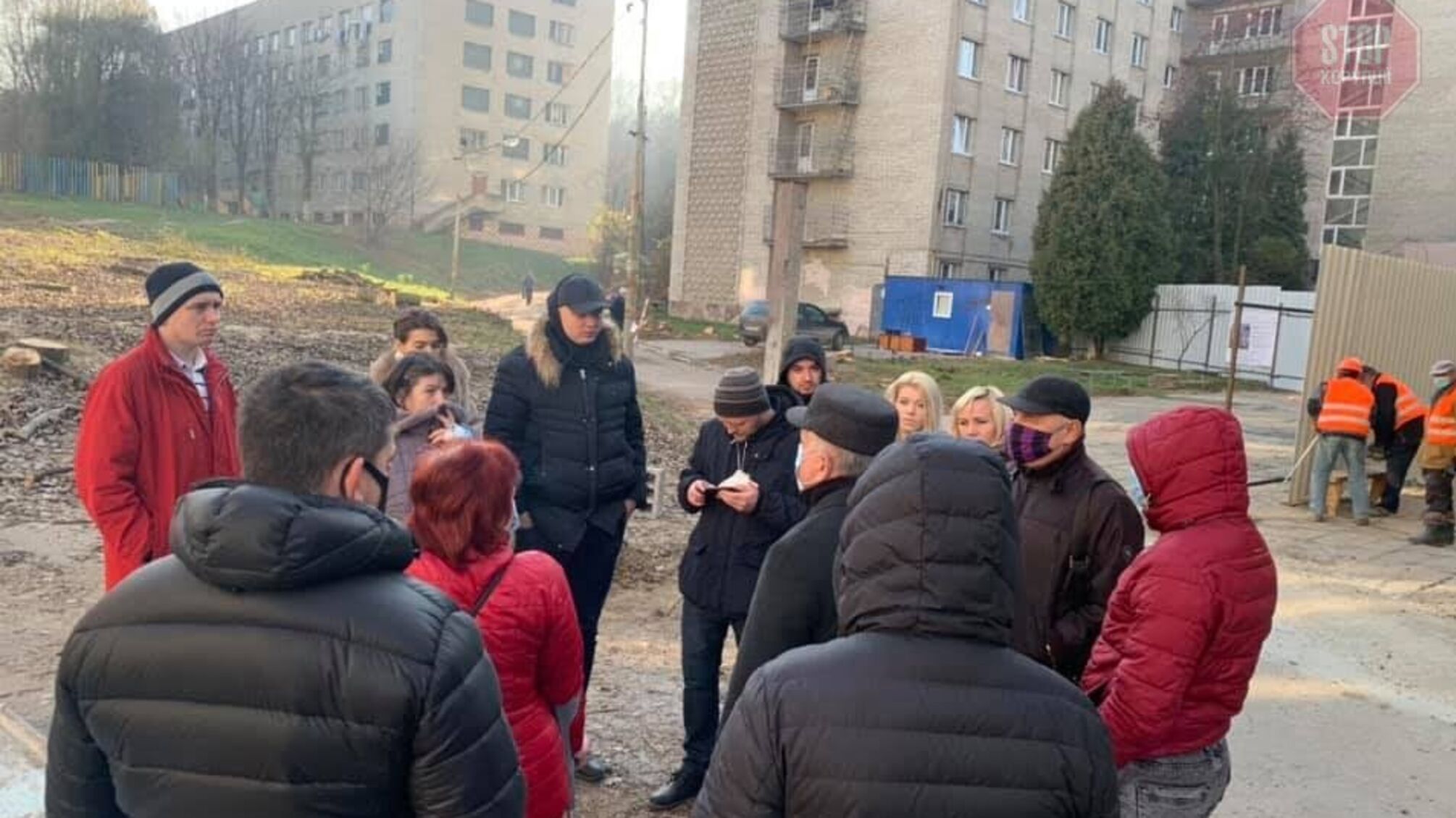 Будівельний «кіт у мішку»: У Львові громада обурена таємничим будівництвом