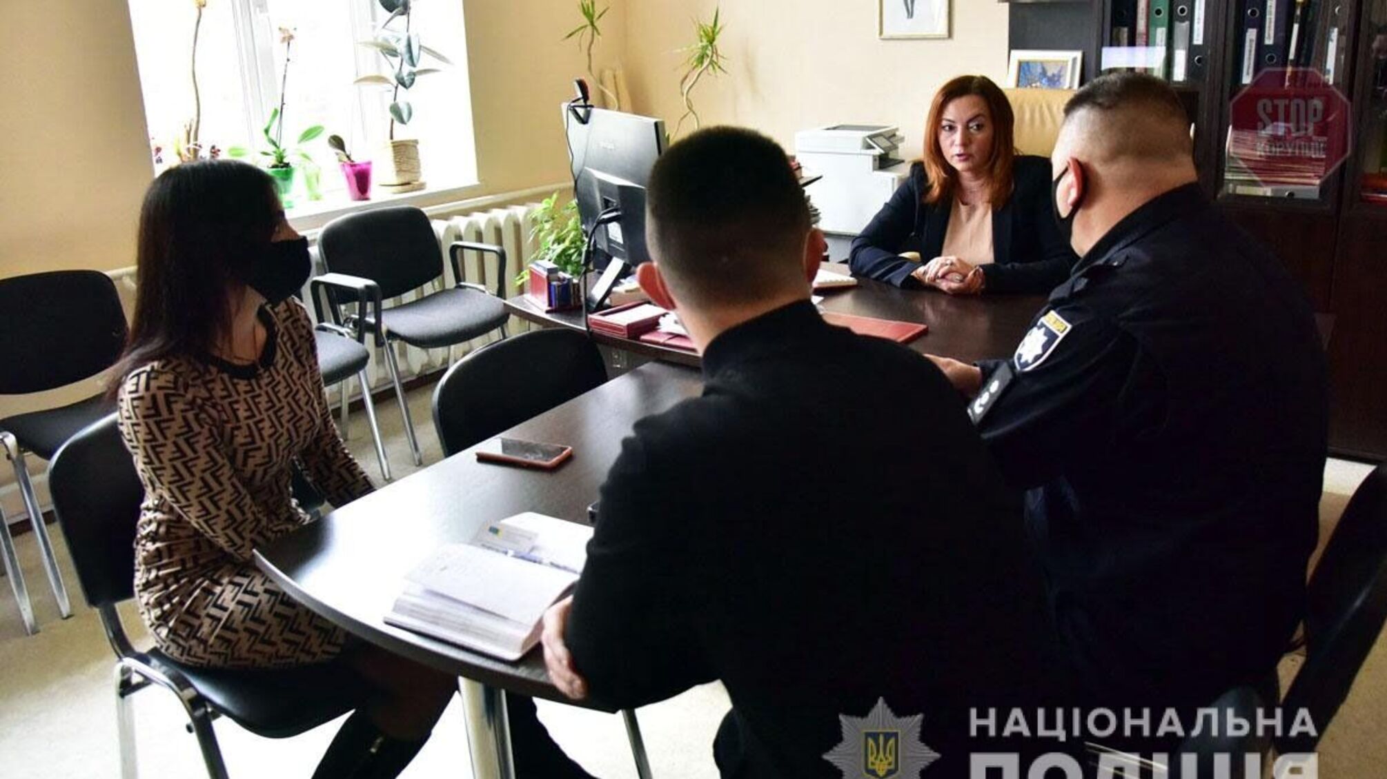 Перешкоджання професійній діяльності ЗМІ: поліція Донеччини реагує на кожне звернення журналістів