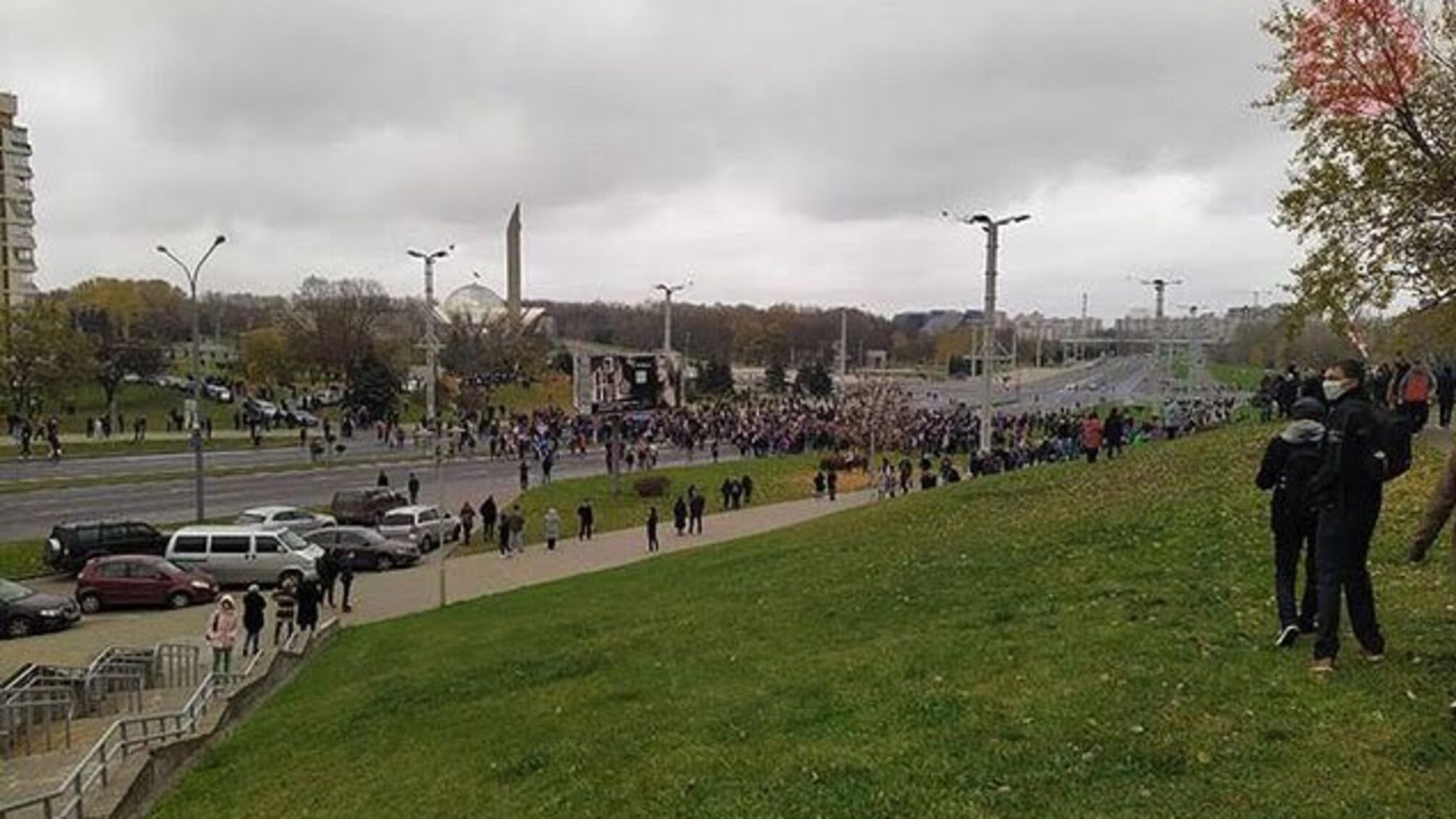 Недільна акція протесту у Мінську: ОМОН масово затримує мітингувальників