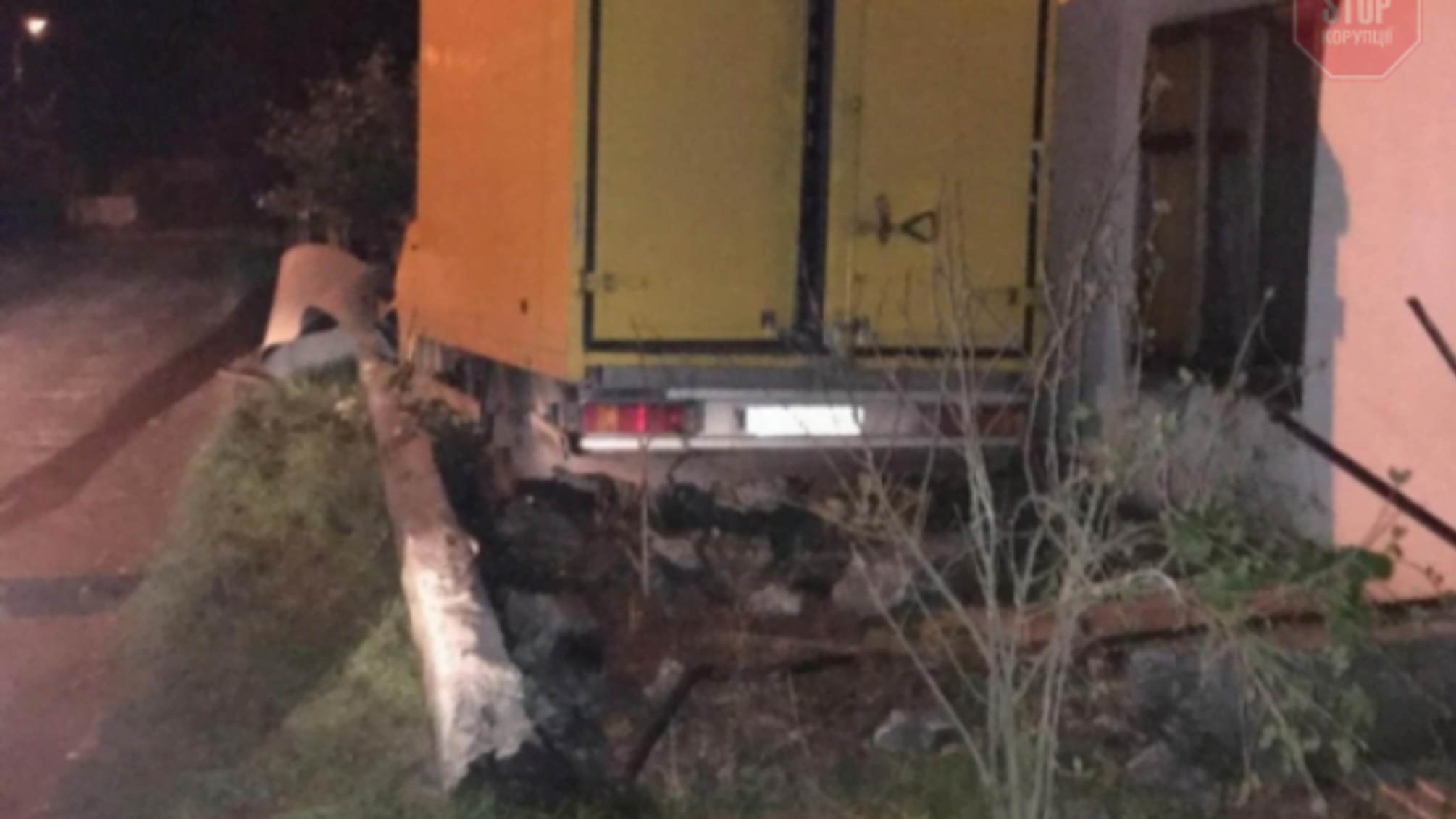 У Чернівцях п'яний водій скоїв ДТП, є потерпілі