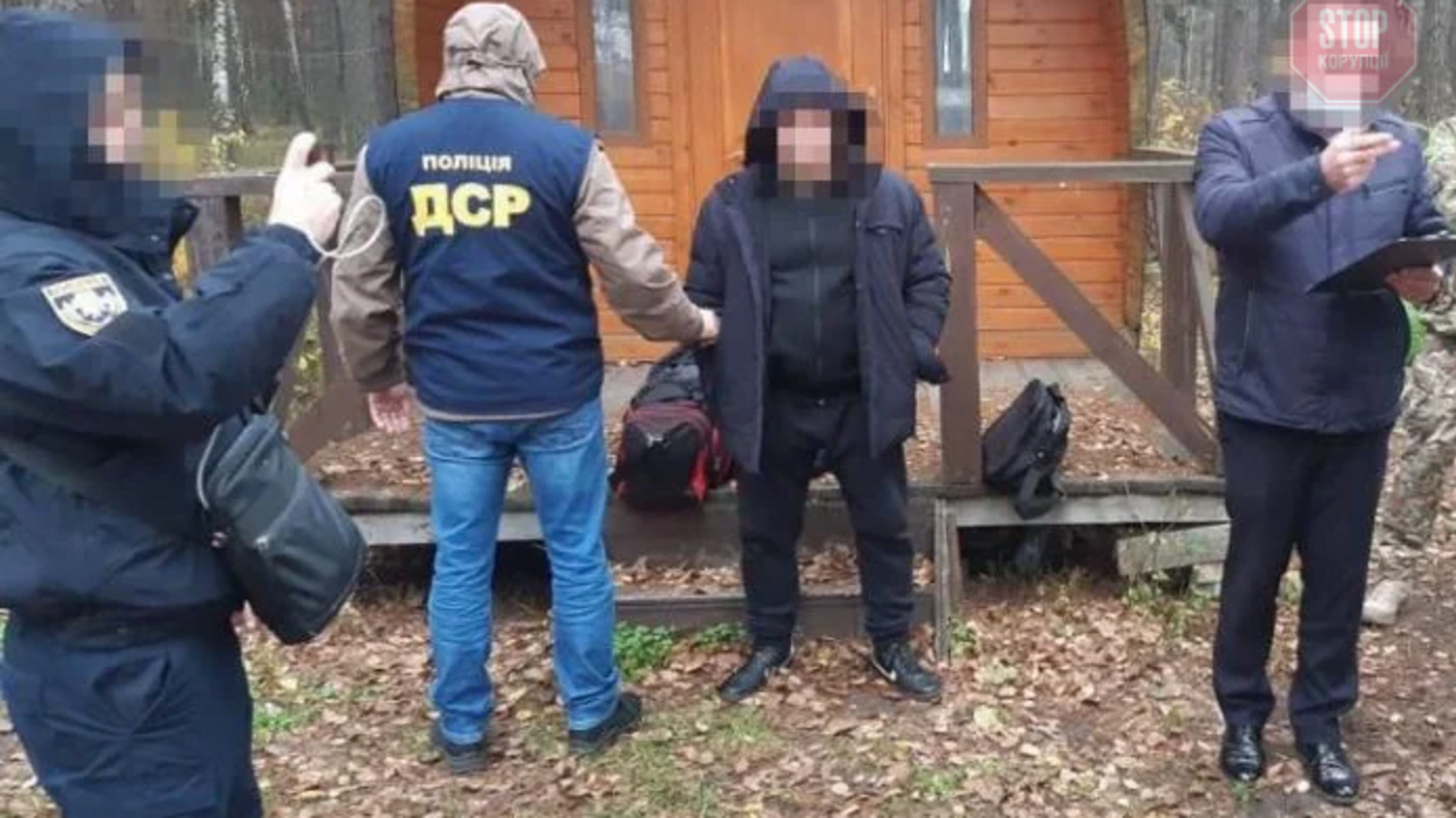 На Рівненщині правоохоронці затримали кримінальних авторитетів (фото)