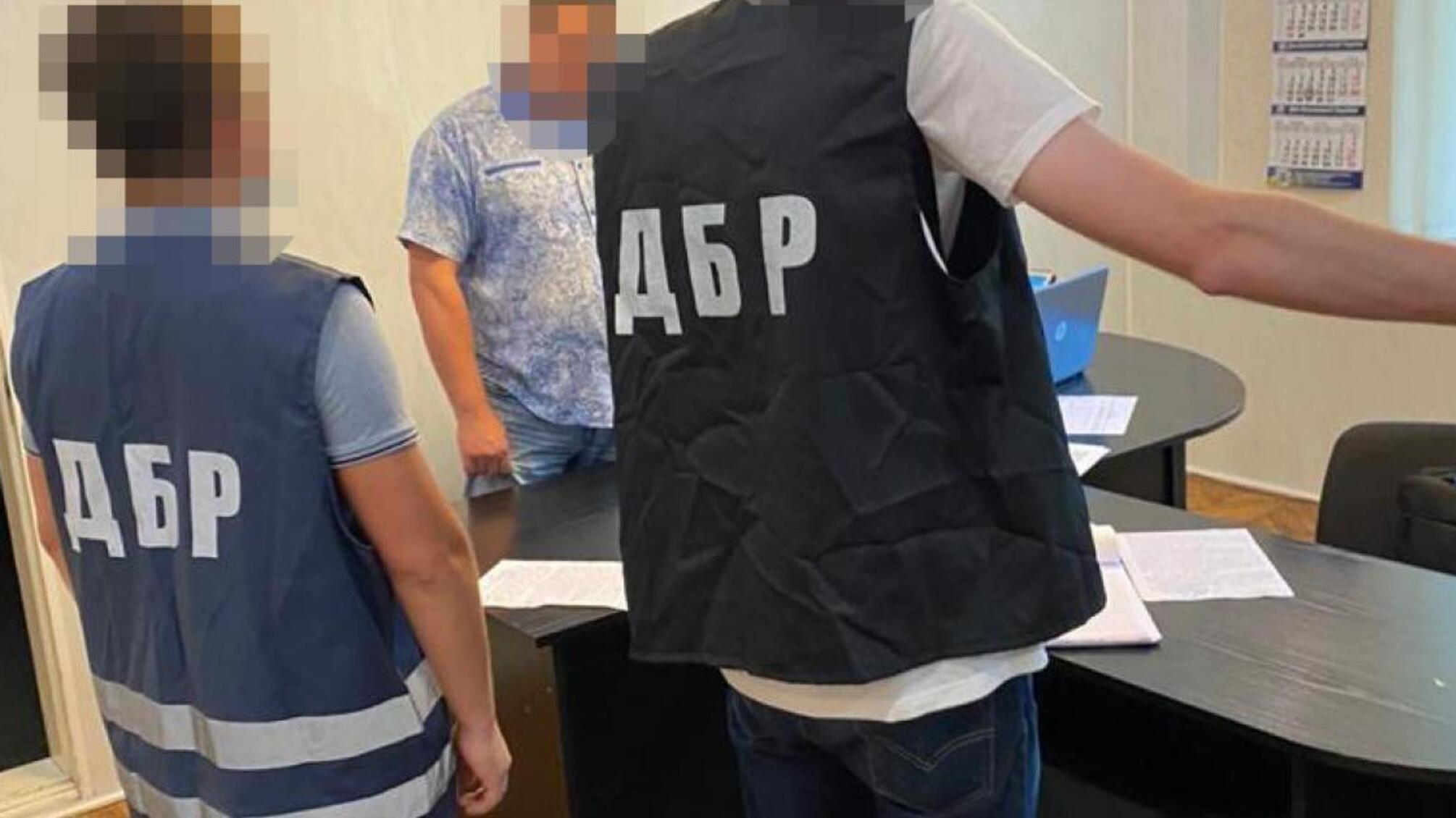 Ексначальника відділення поліції на Дніпропетровщині судитимуть за вимагання хабарів у підприємця