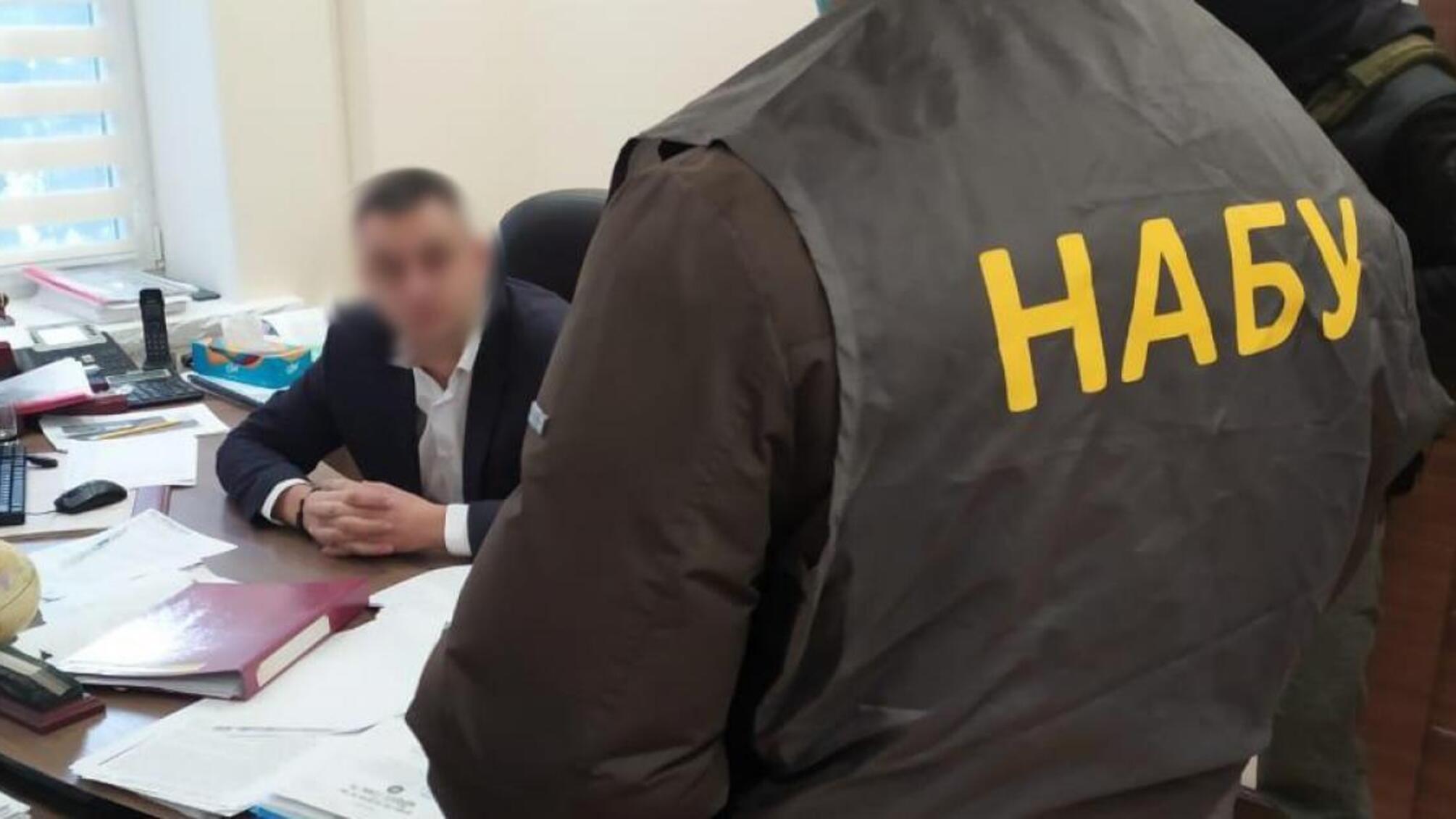 Посадовця Держгеокадастру викрито «на гарячому»