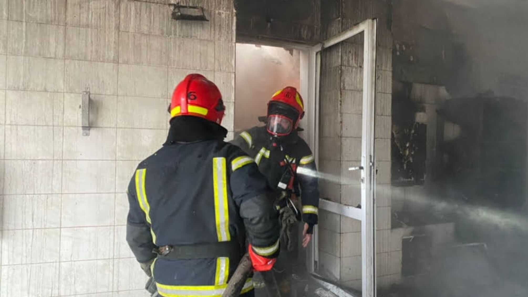 Київ: ліквідовано пожежу на території гаражного кооперативу