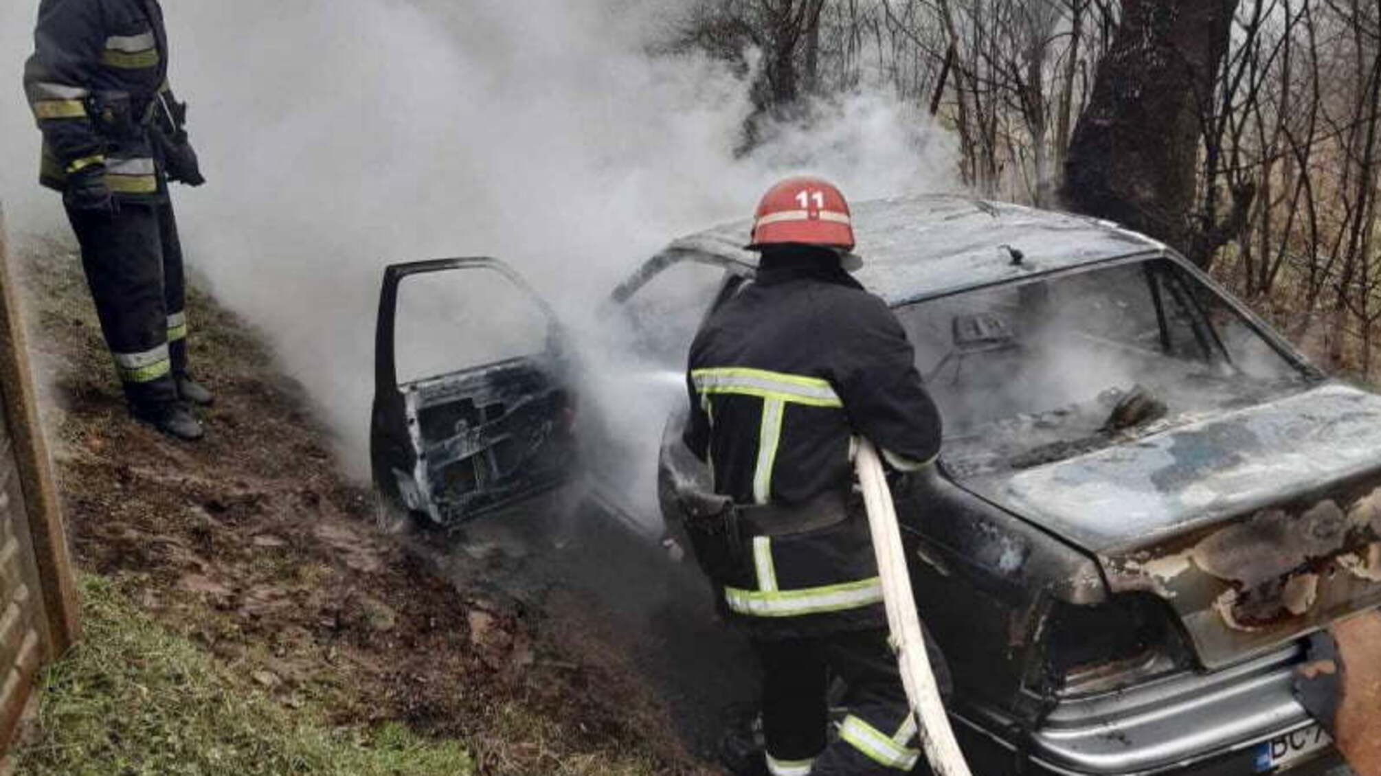Львівська область: протягом доби вогнеборці двічі ліквідовували пожежі в автомобілях