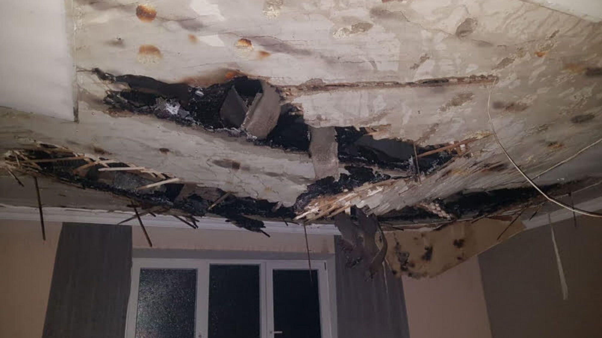 Закарпаття: Іршавські вогнеборці ліквідували пожежу та запобігли знищенню житлового будинку