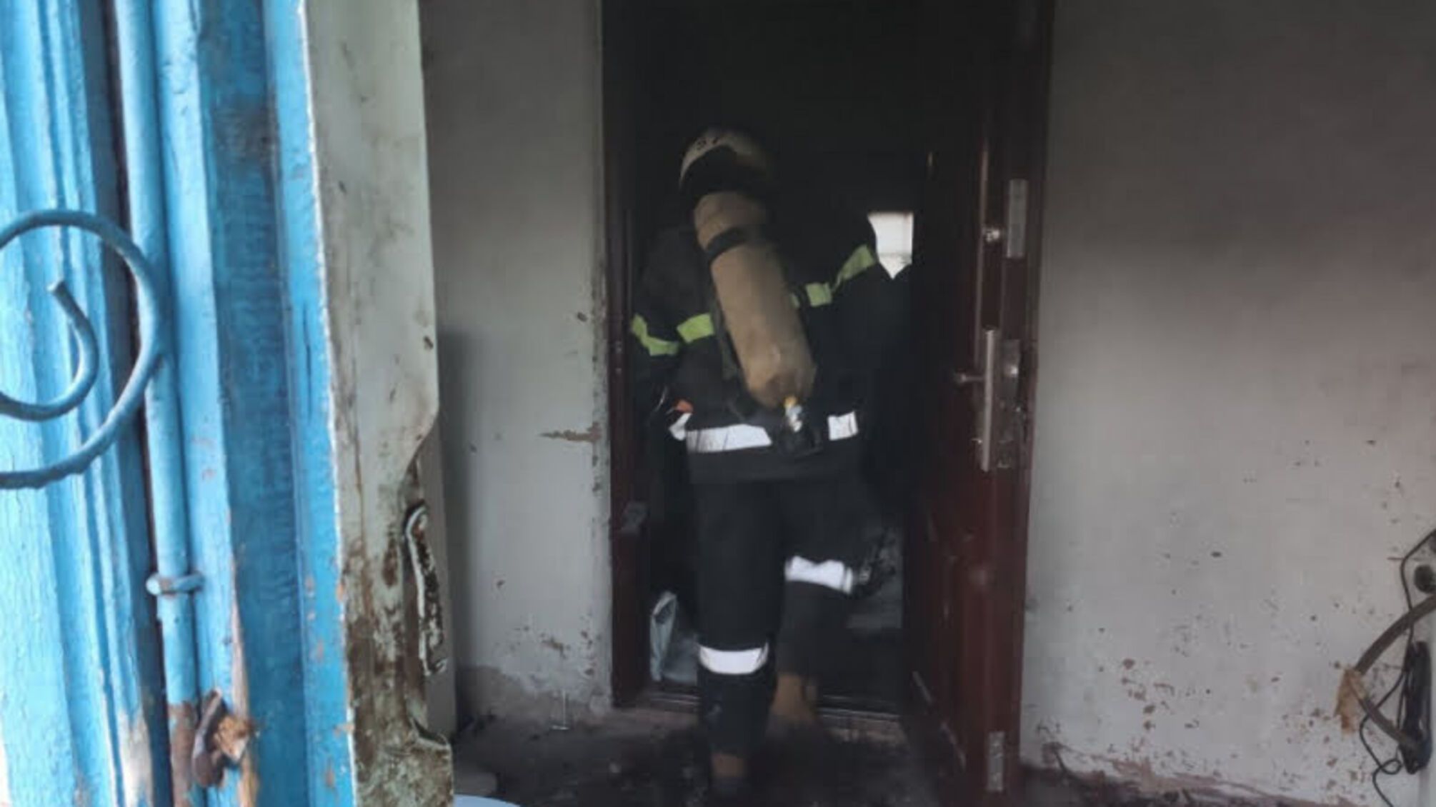 Дніпропетровська область: внаслідок пожежі в будинку постраждали дві особи