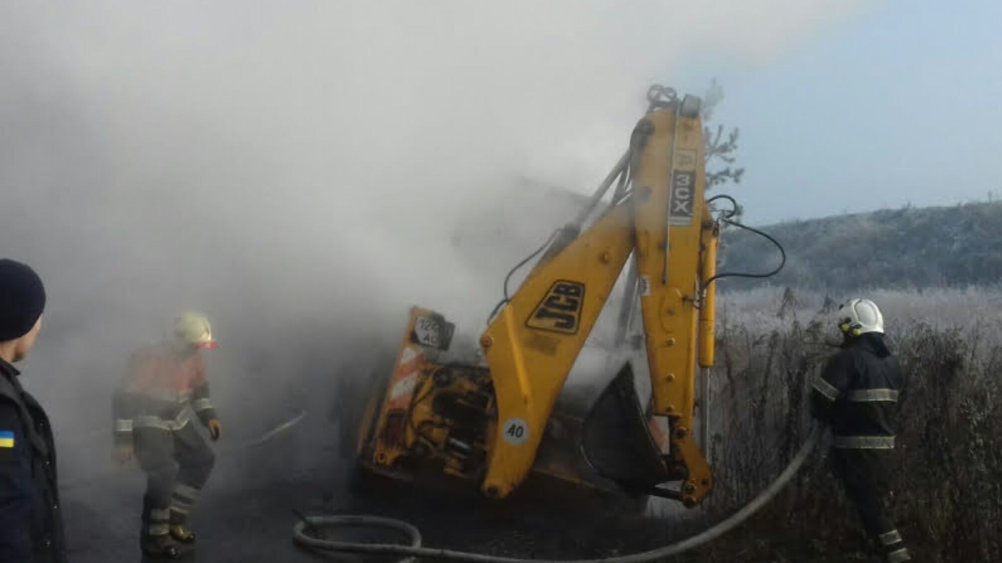 Закарпатська область: хустські рятувальники ліквідували загорання трактора