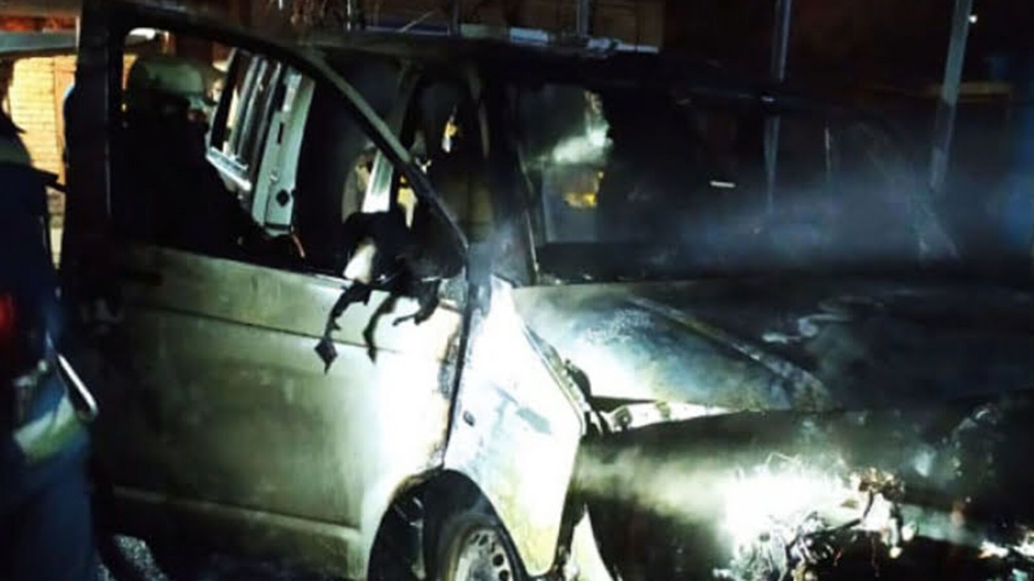 Дніпропетровська область: надзвичайники ліквідували займання мікроавтобуса