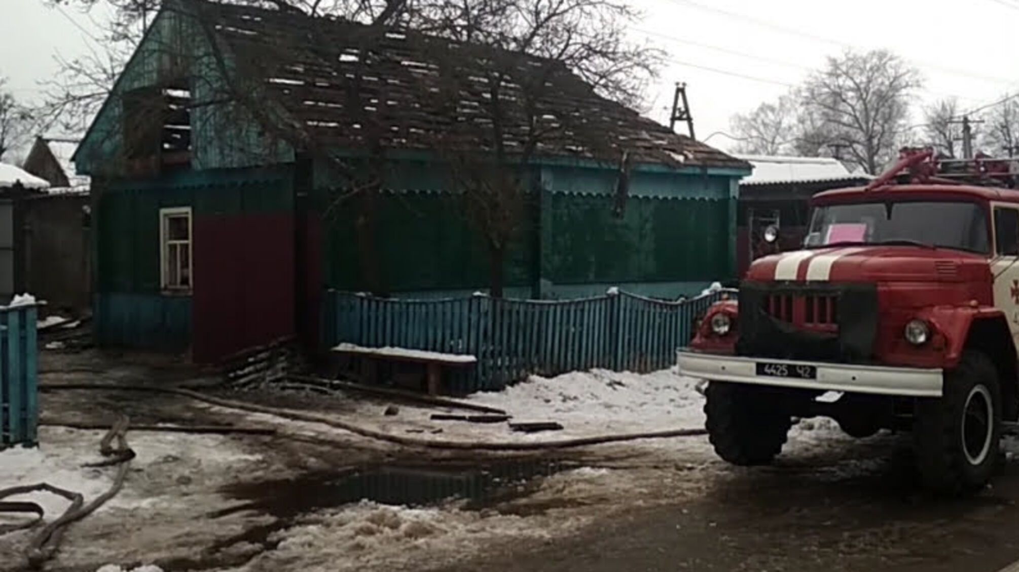 Сумська область: приборкуючи загоряння літньої кухні вогнеборці врятували житловий будинок та 2 господарчі споруди