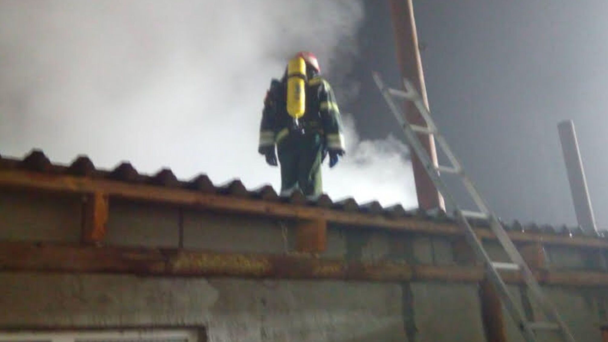 Минулої доби рятувальники Кіровоградщини приборкали 2 пожежі у приватному секторі