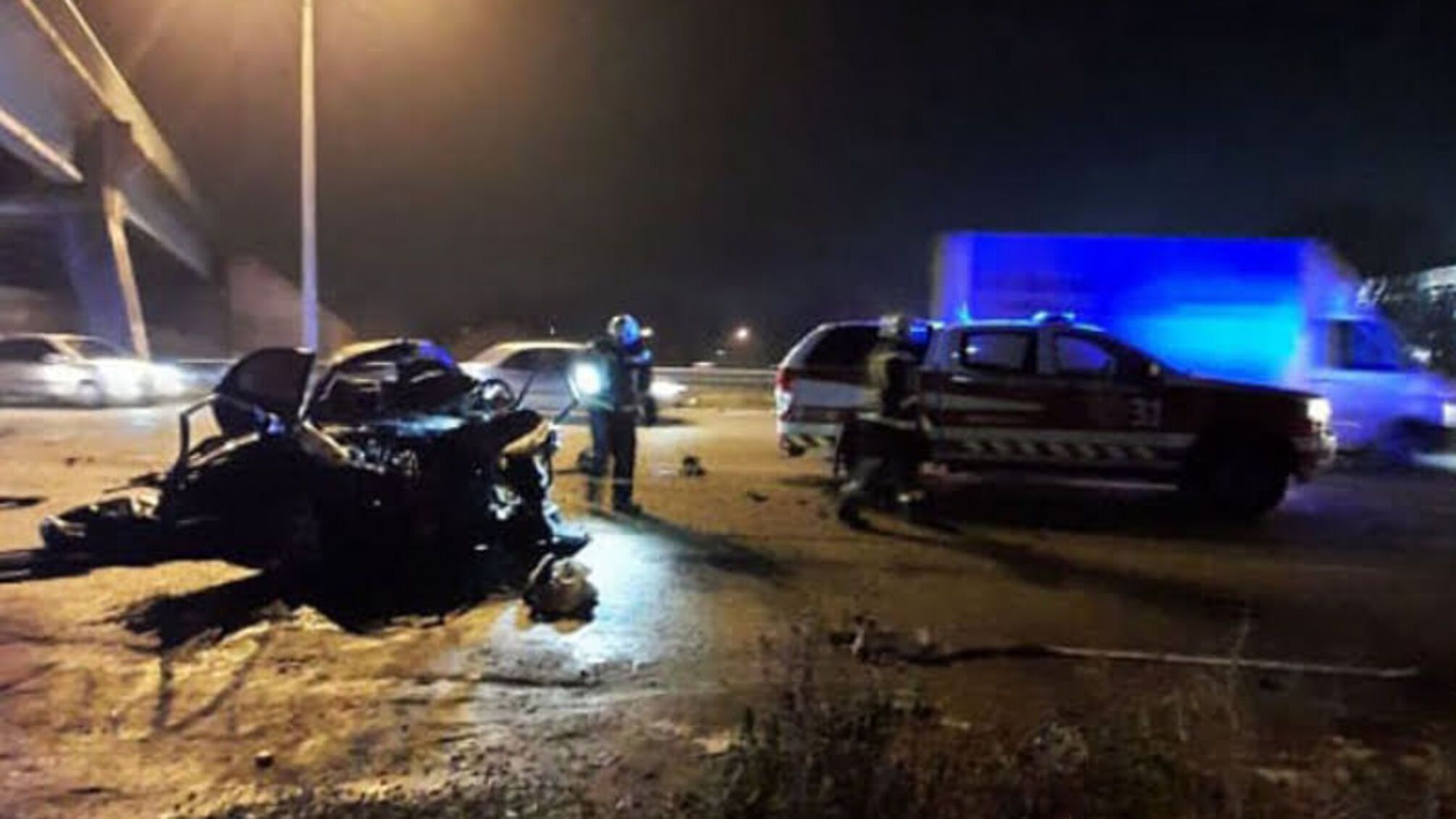 Дніпропетровська область: рятувальники вилучили тіло загиблого водія з понівеченої автівки