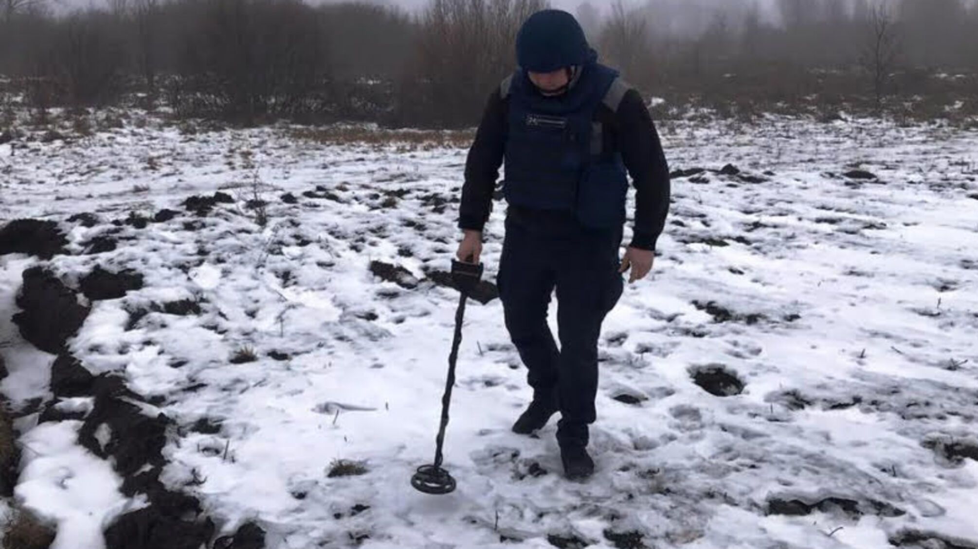 Чернігівська область: у Бахмацькому районі піротехніками ДСНС знищили мінометну міну часів Другої світової війни