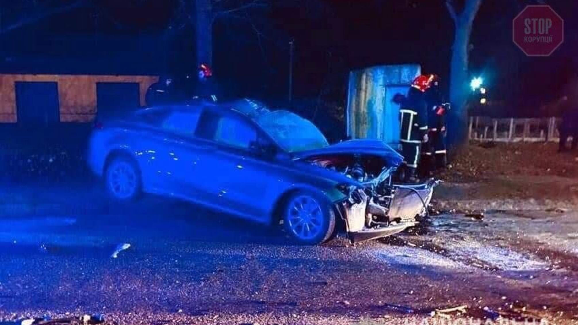 У Коломиї сталася ДТП за участю вантажівки та легковика, є загиблі (фото)