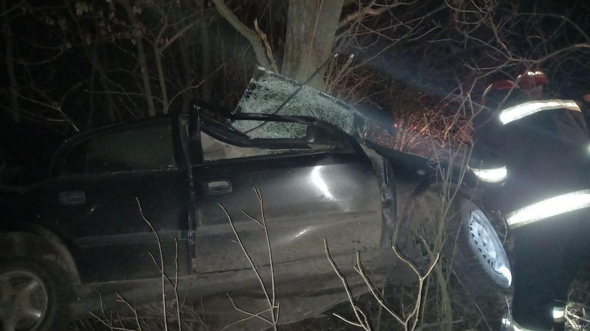 Кіровоградська область: рятувальники деблокували з автомобіля тіло загиблого у