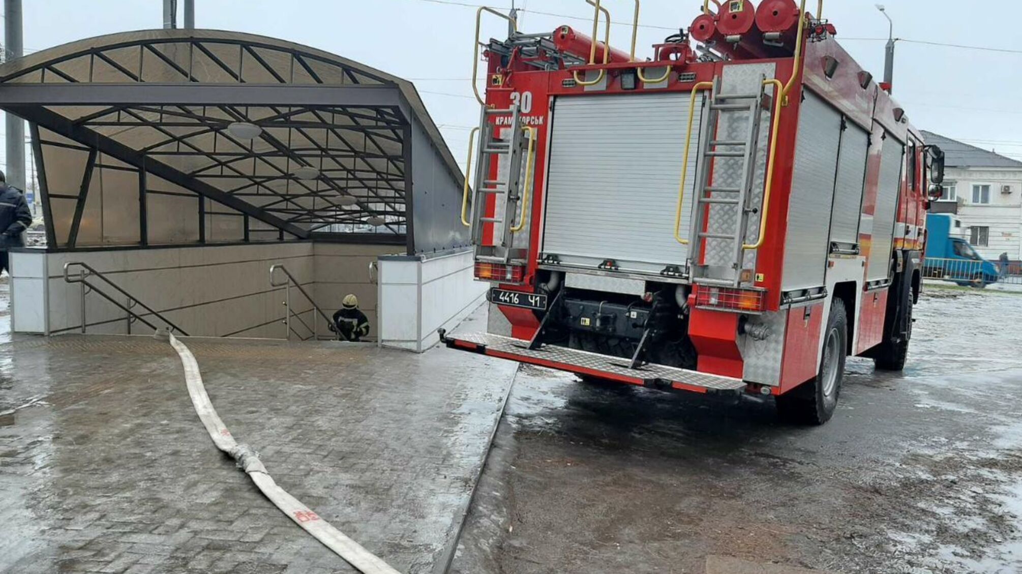 Донеччина: рятувальники відкачали воду з підземного переходу