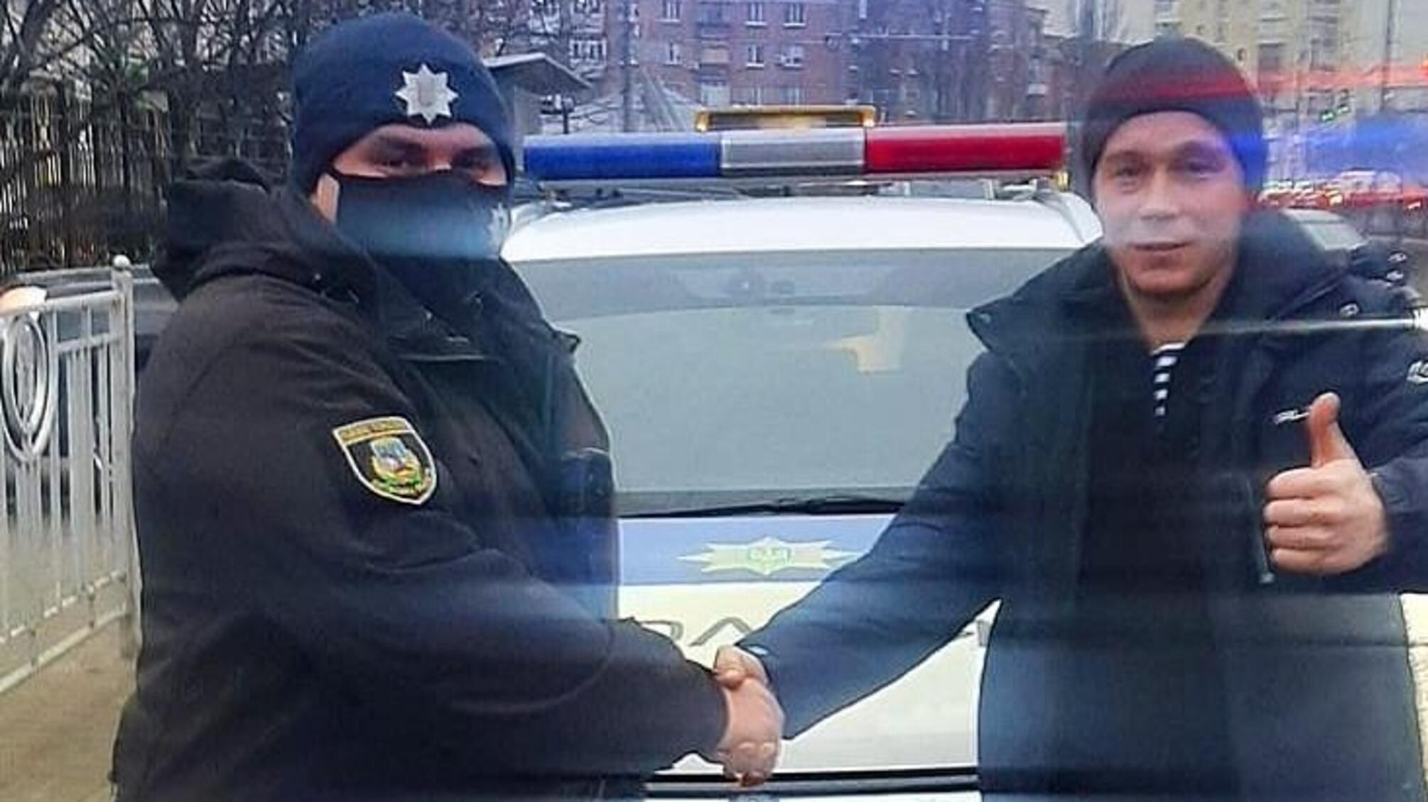 Поліцейські Київщини допомогли майбутній мамі вчасно доїхати до пологового будинку