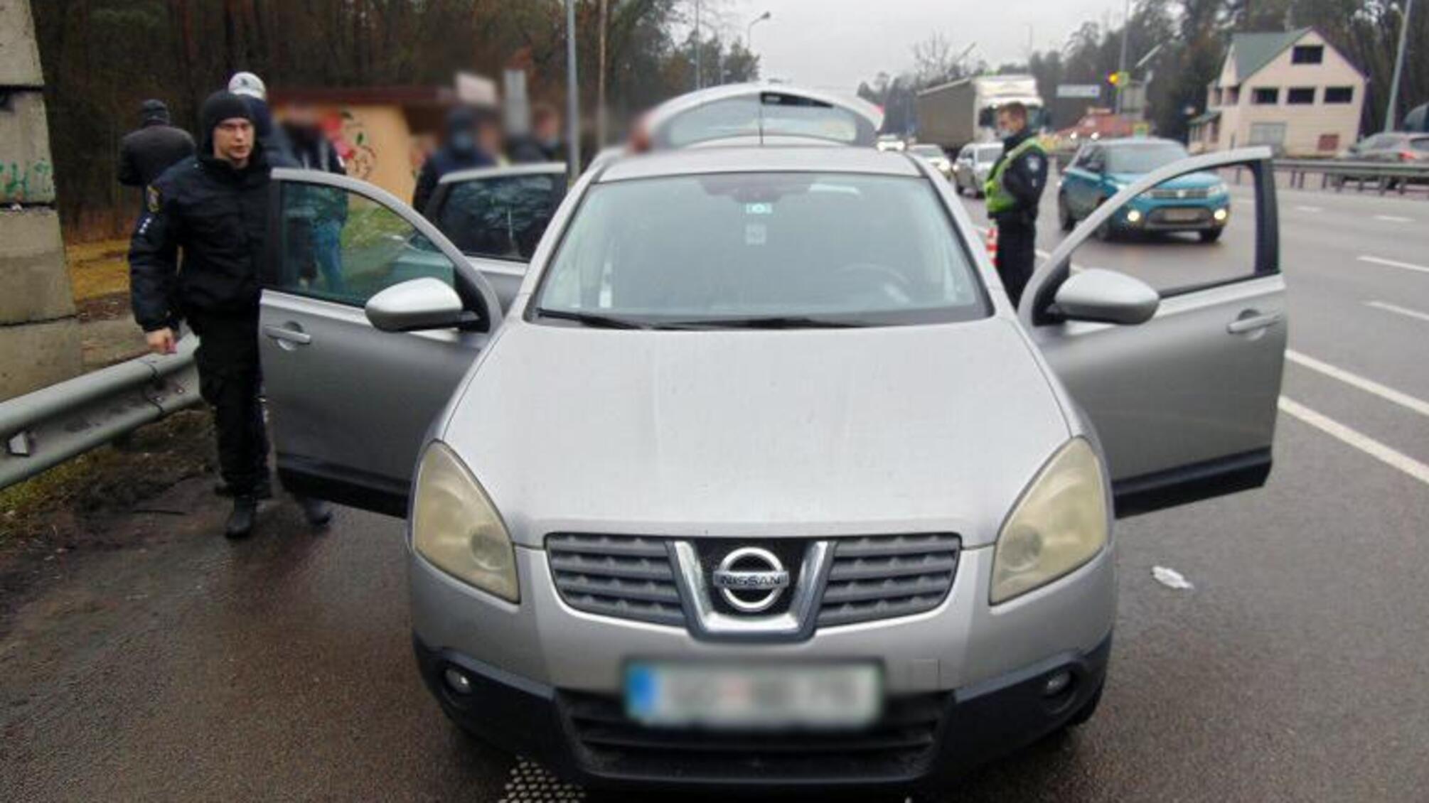 У Києві правоохоронці затримали іноземця за підозрою у збуті кокаїну