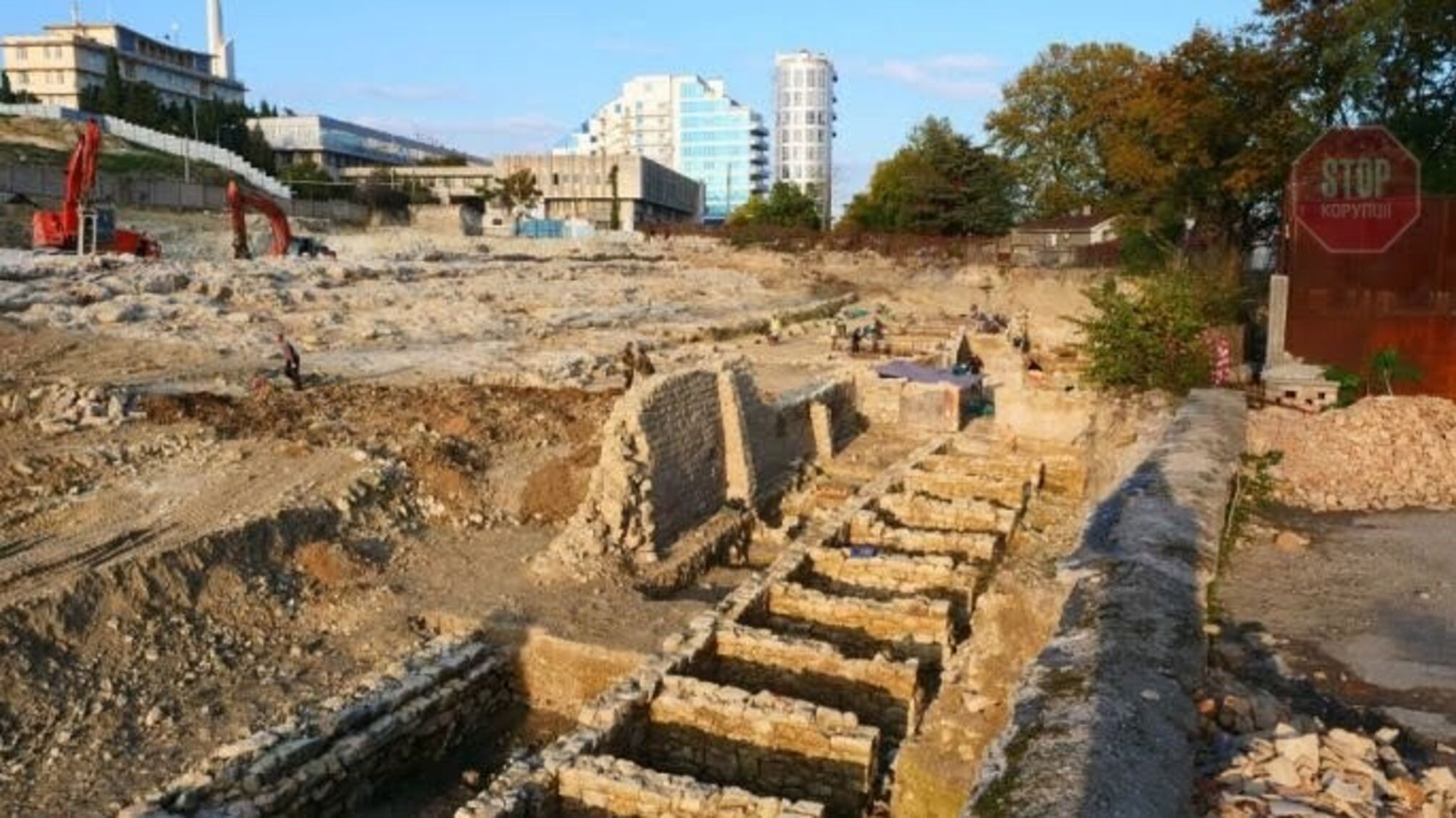 Україна готує санкції: відоме австрійське архітектурне бюро будує театр в окупованому Севастополі