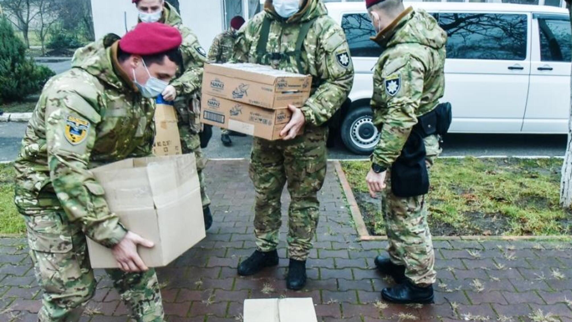 Поліцейські привітали з новорічними святами маленьких вихованців одеського дитячого будинку