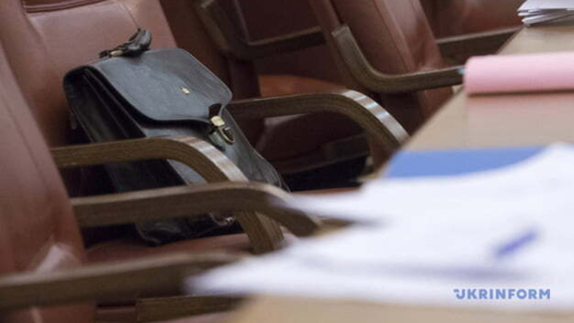 Кабмін визначив граничну кількість працівників місцевих держадміністрацій