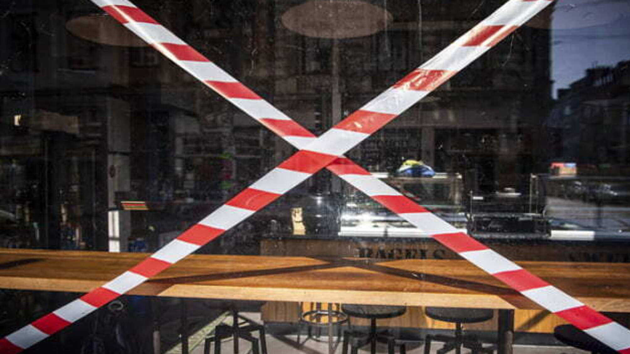 У Чехії влада скоротила час роботи ресторанів до восьмої вечора