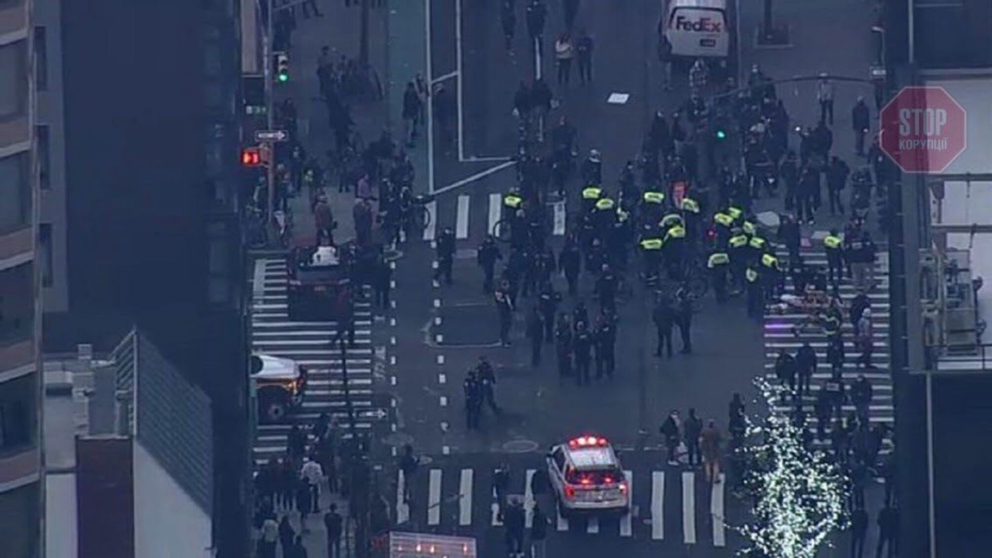 У Сполучених Штатах авто в’їхало у натовп, є поранені