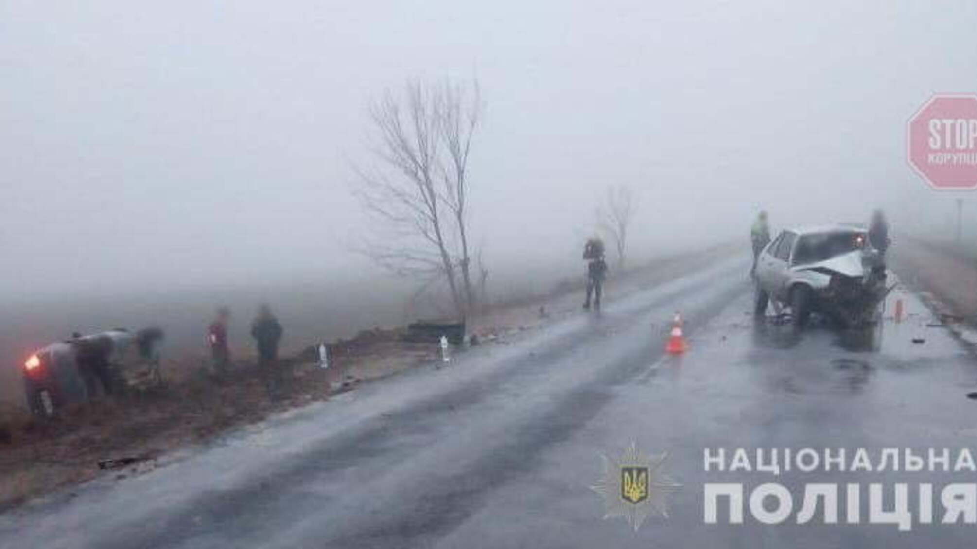 Семеро людей потрапили у лікарню: на Одещині сталася ДТП через ожеледицю (фото)