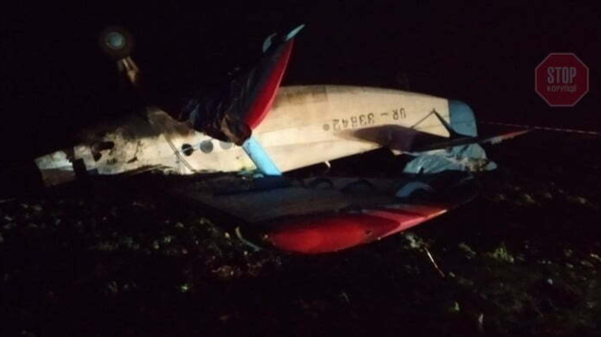 На Тернопільщині впав літак, є загиблий (фото)