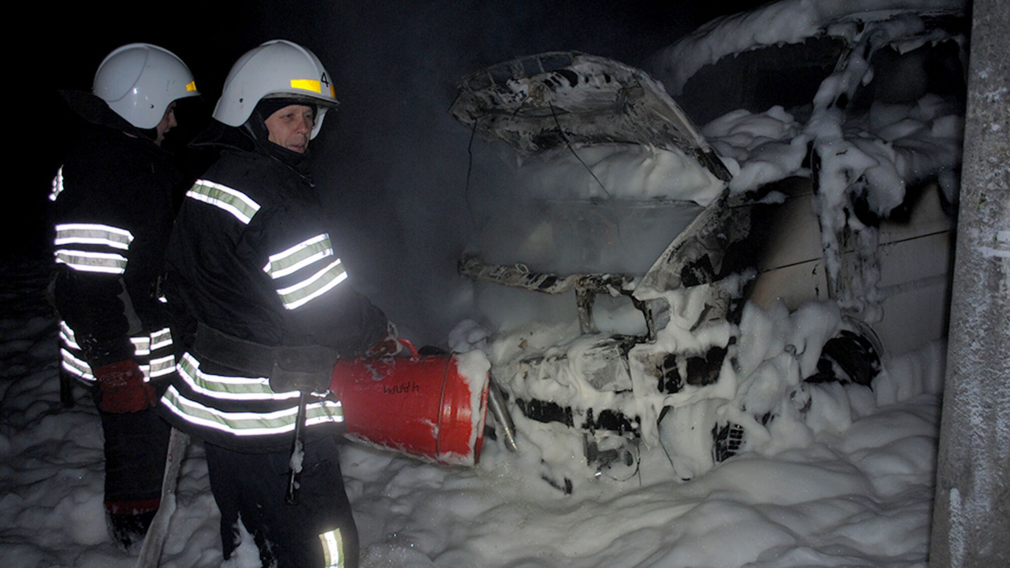 м. Миколаїв: рятувальники загасили пожежу автомобіля