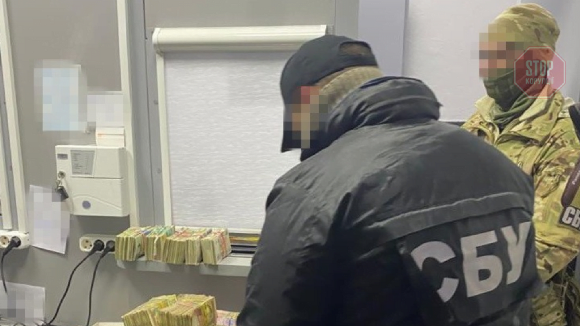 Щорічний обіг майже 20 мільярдів гривень: у Львові ліквідували діяльність конвертцентру (фото)